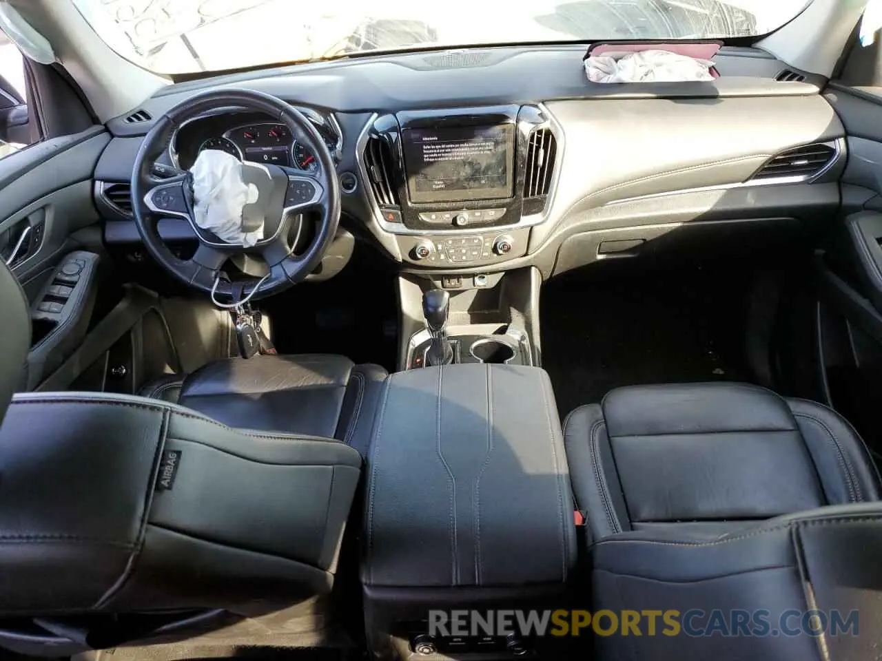 8 Photograph of a damaged car 1GNERHKW4MJ270867 CHEVROLET TRAVERSE 2021