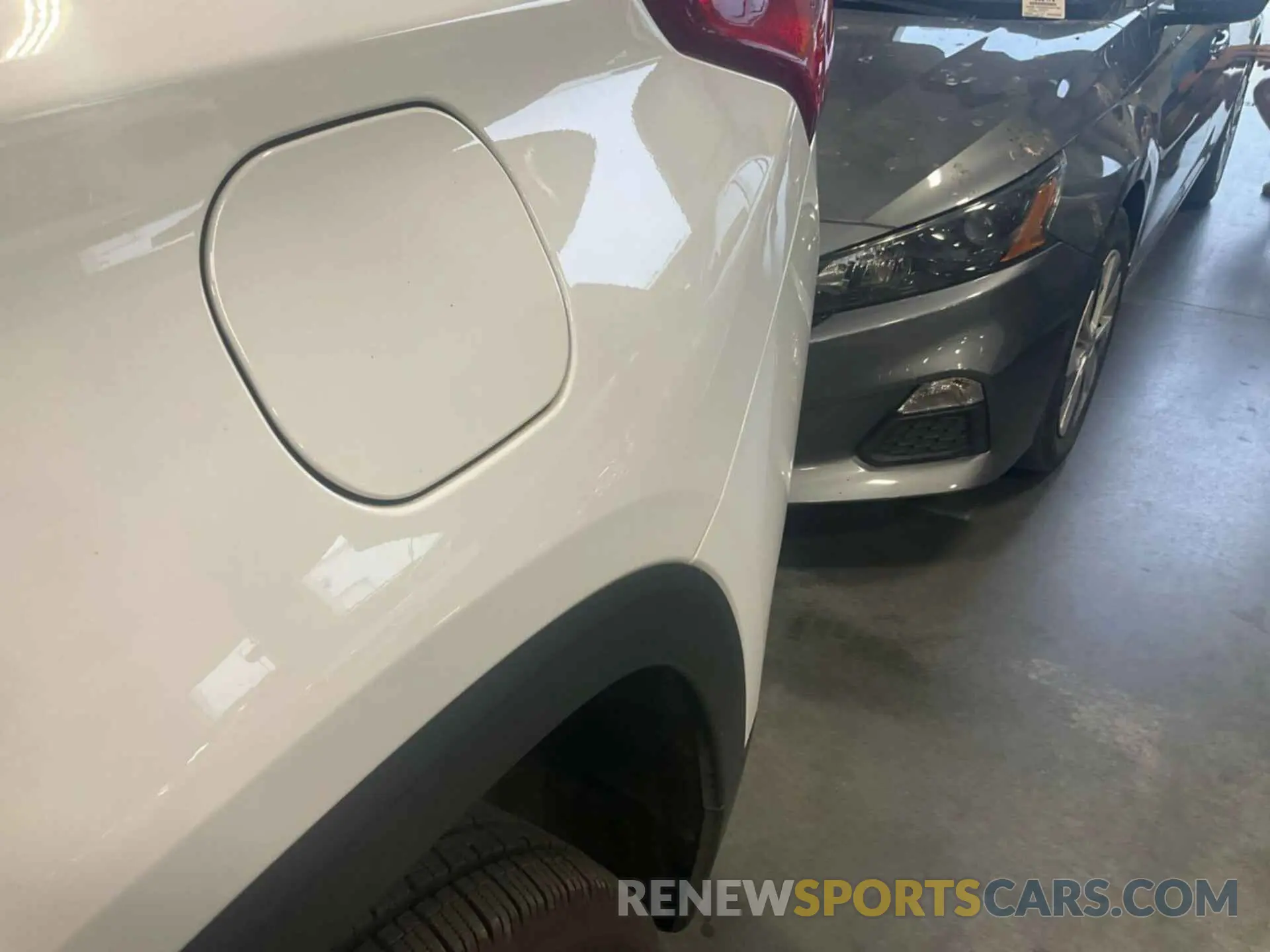 13 Photograph of a damaged car 1GNERHKW5MJ182233 CHEVROLET TRAVERSE 2021