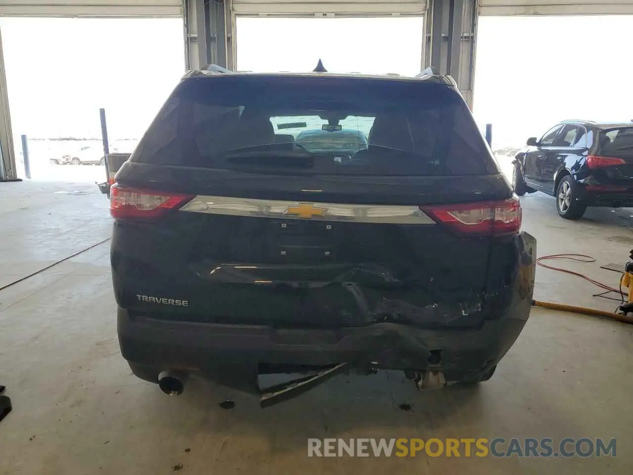 6 Photograph of a damaged car 1GNERHKW5MJ186895 CHEVROLET TRAVERSE 2021