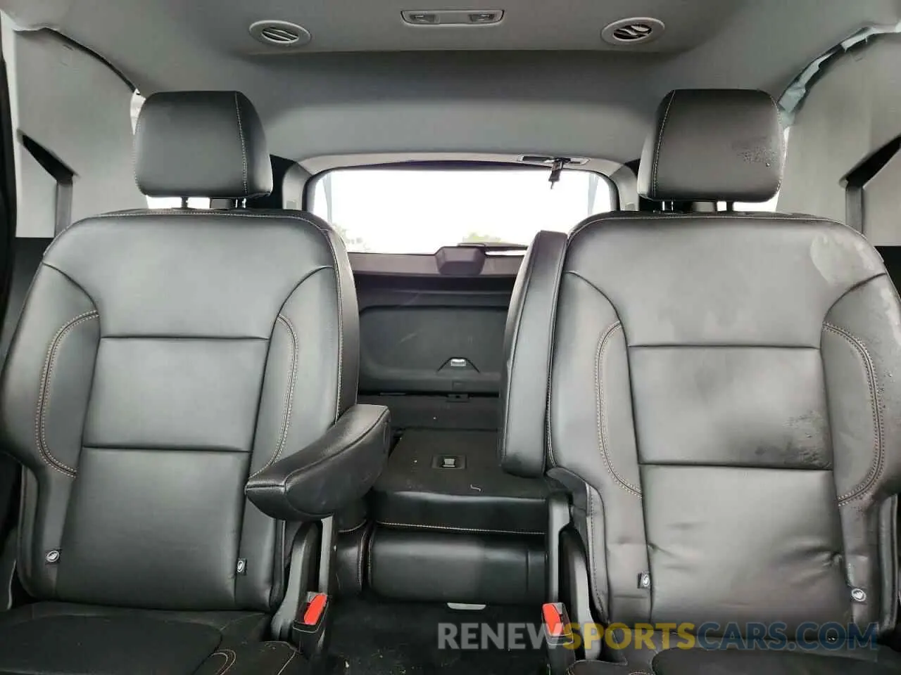10 Photograph of a damaged car 1GNERHKW5MJ202366 CHEVROLET TRAVERSE 2021