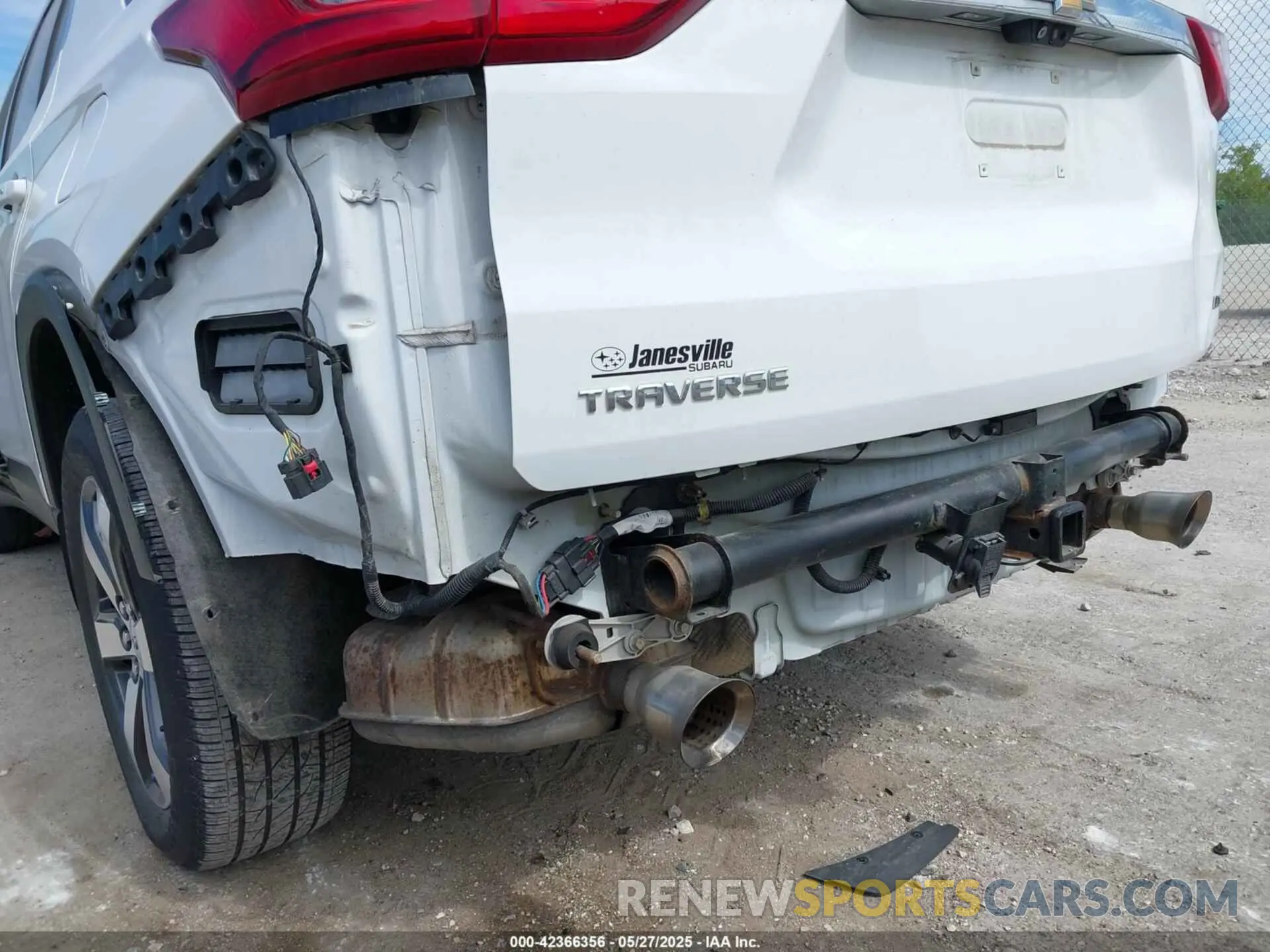 6 Photograph of a damaged car 1GNERHKW7MJ100177 CHEVROLET TRAVERSE 2021