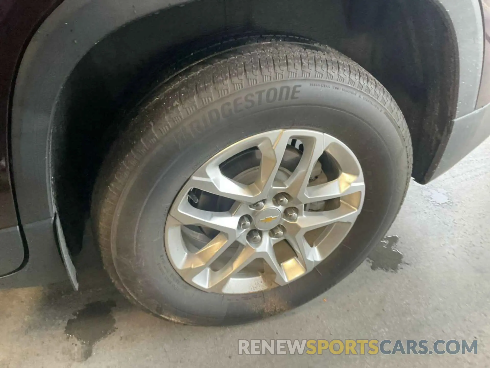 17 Photograph of a damaged car 1GNERHKW7MJ188468 CHEVROLET TRAVERSE 2021