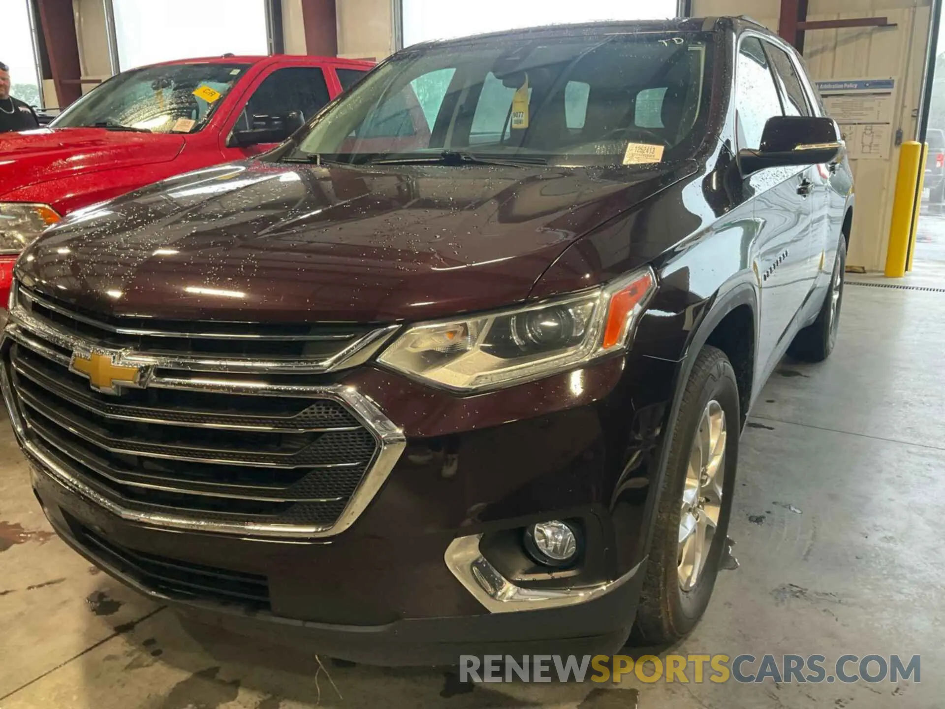 2 Photograph of a damaged car 1GNERHKW7MJ188468 CHEVROLET TRAVERSE 2021