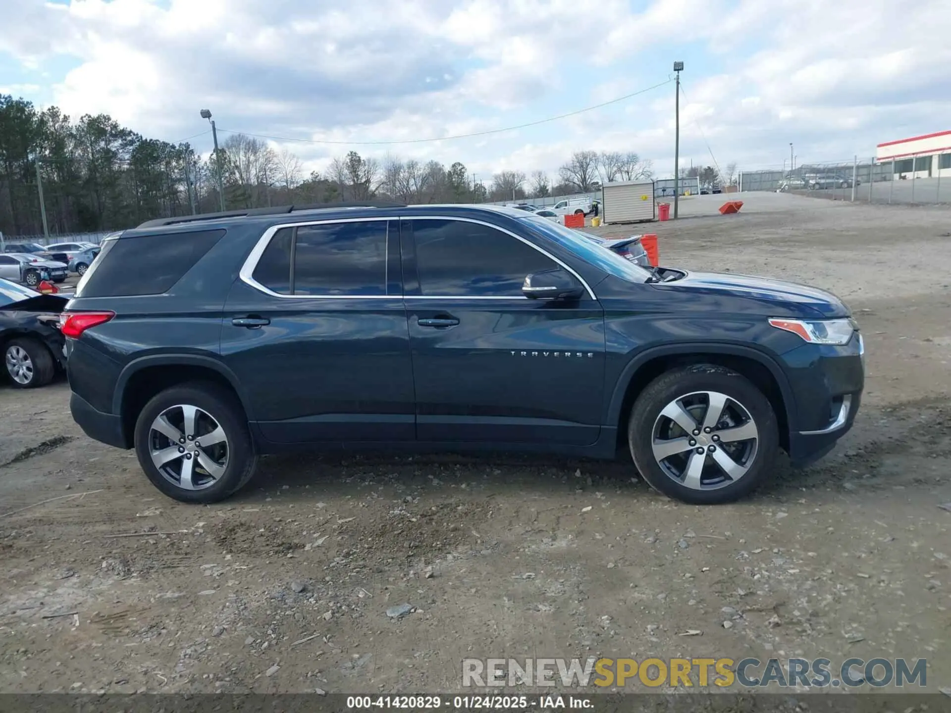 13 Photograph of a damaged car 1GNERHKW7MJ212137 CHEVROLET TRAVERSE 2021