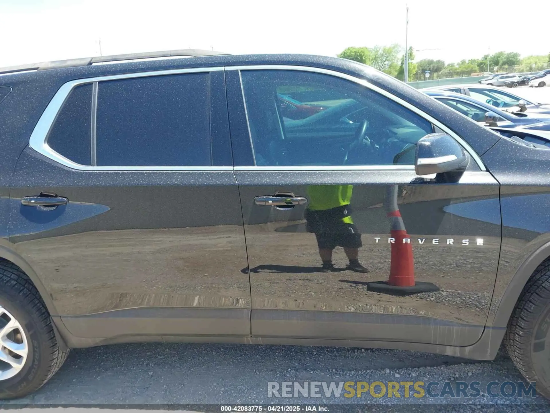 13 Photograph of a damaged car 1GNERHKW8MJ248984 CHEVROLET TRAVERSE 2021