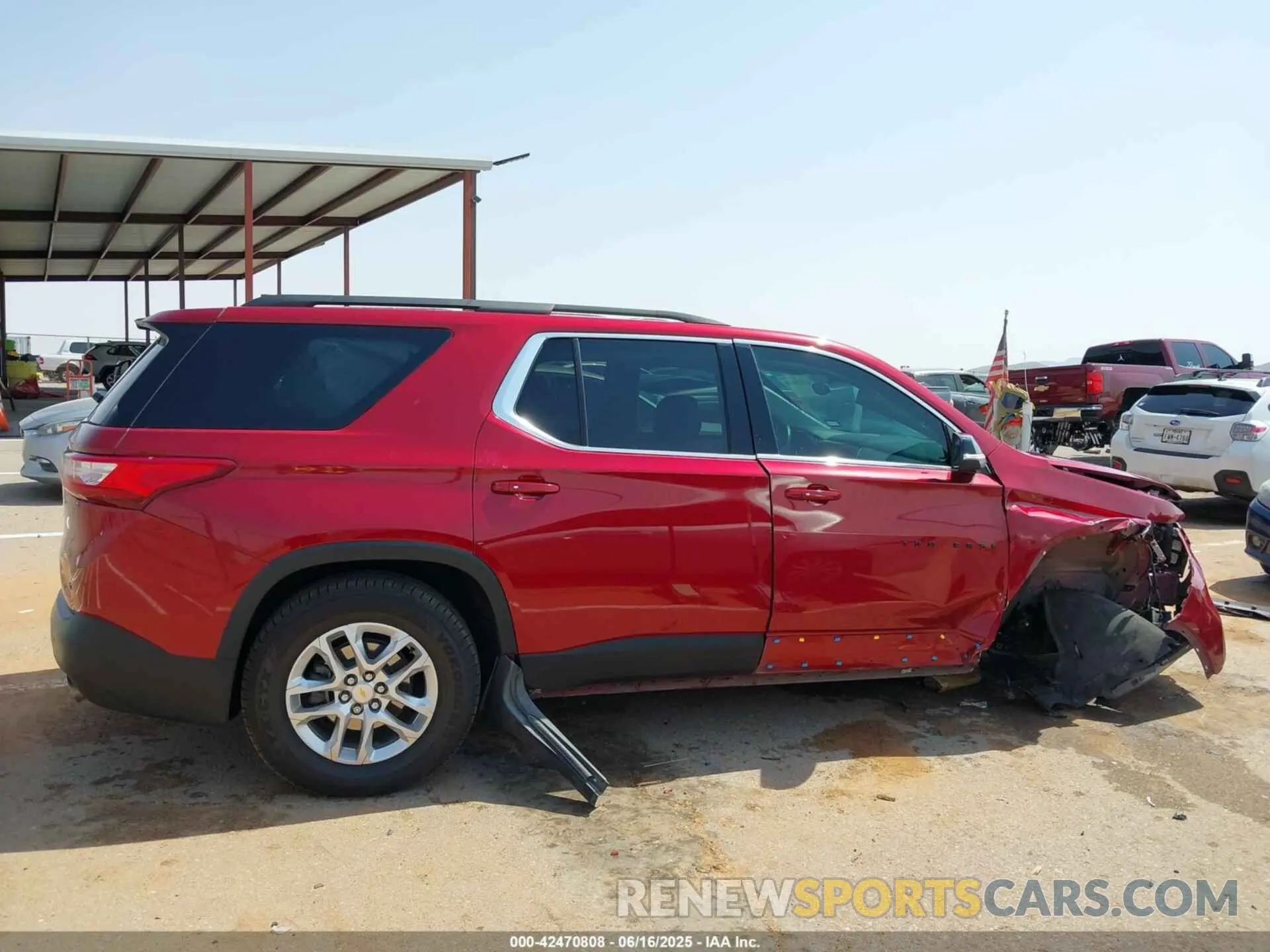 13 Photograph of a damaged car 1GNERHKW9MJ117918 CHEVROLET TRAVERSE 2021