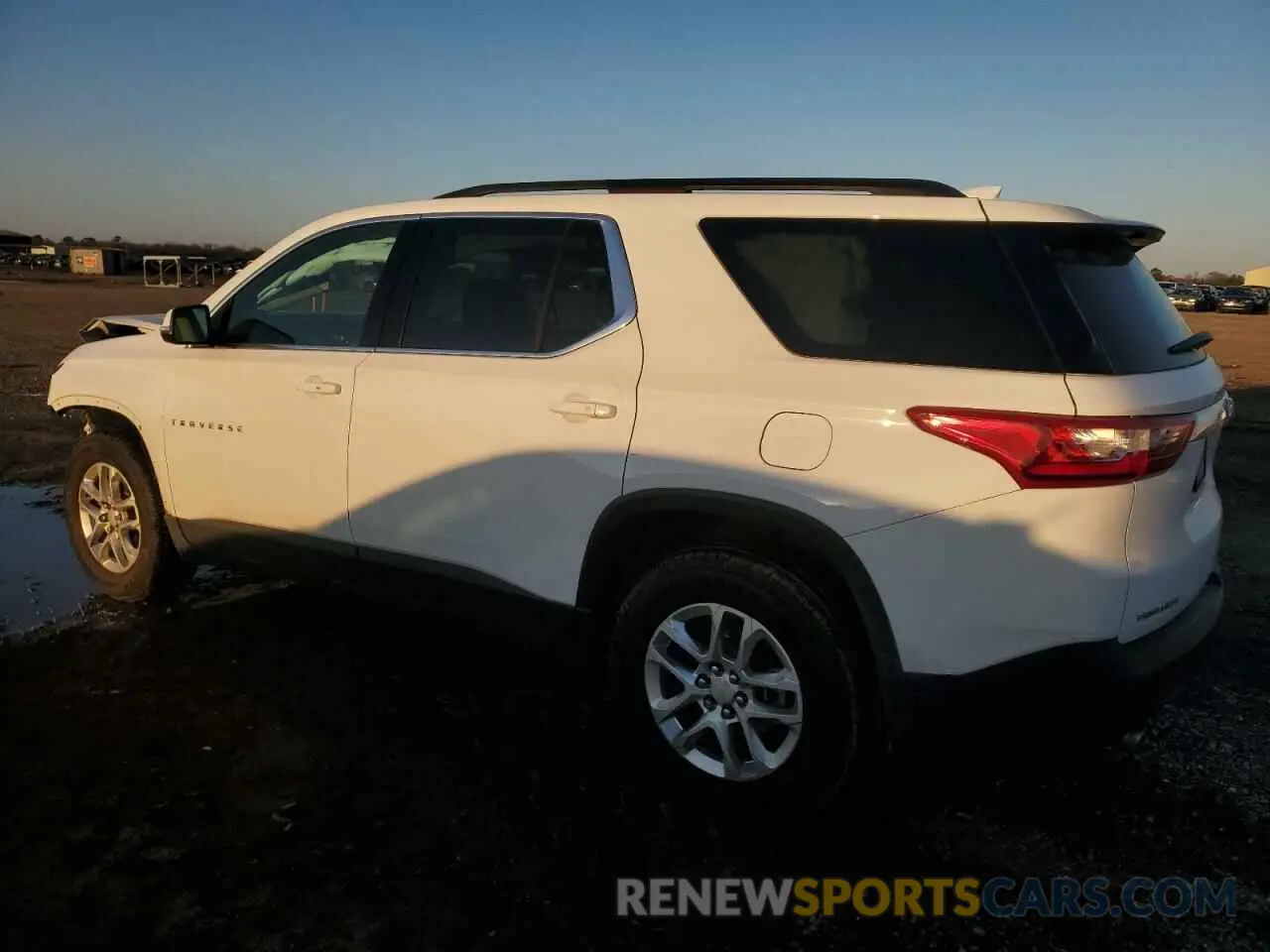 2 Photograph of a damaged car 1GNERHKWXMJ148319 CHEVROLET TRAVERSE 2021