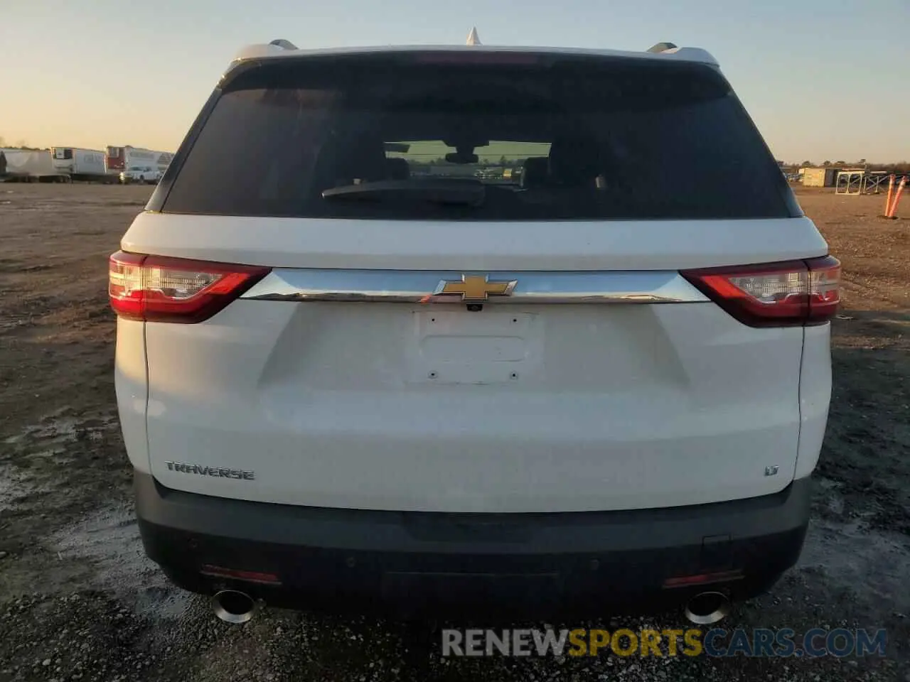 6 Photograph of a damaged car 1GNERHKWXMJ148319 CHEVROLET TRAVERSE 2021