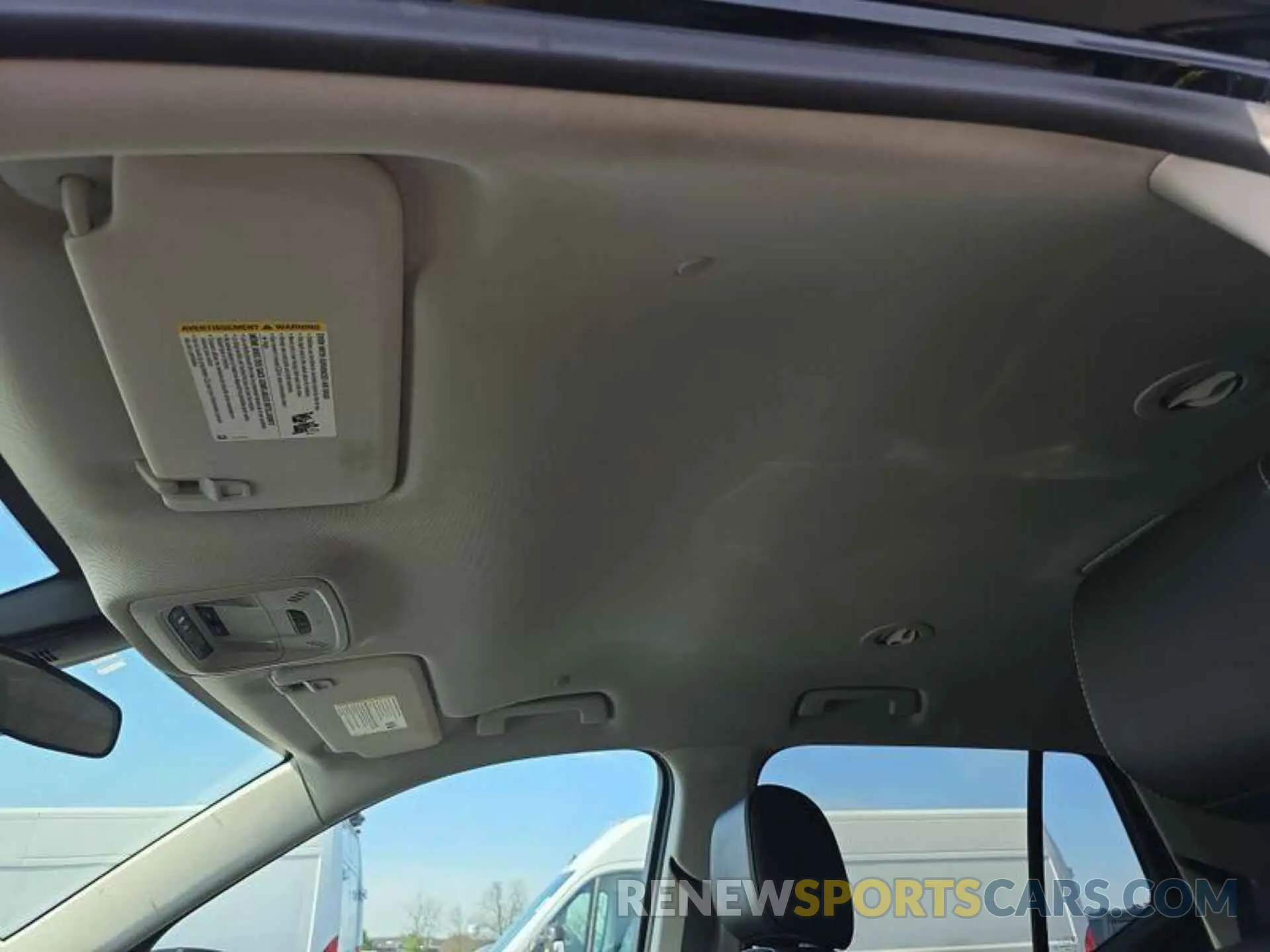 11 Photograph of a damaged car 1GNERHKWXMJ183734 CHEVROLET TRAVERSE 2021