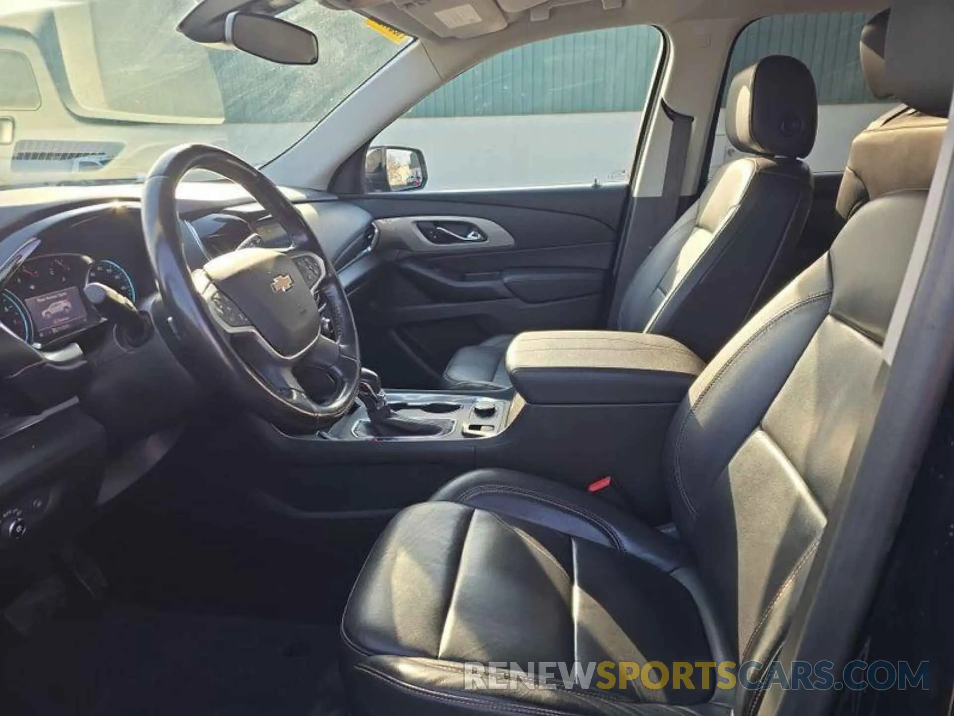 13 Photograph of a damaged car 1GNERHKWXMJ183734 CHEVROLET TRAVERSE 2021