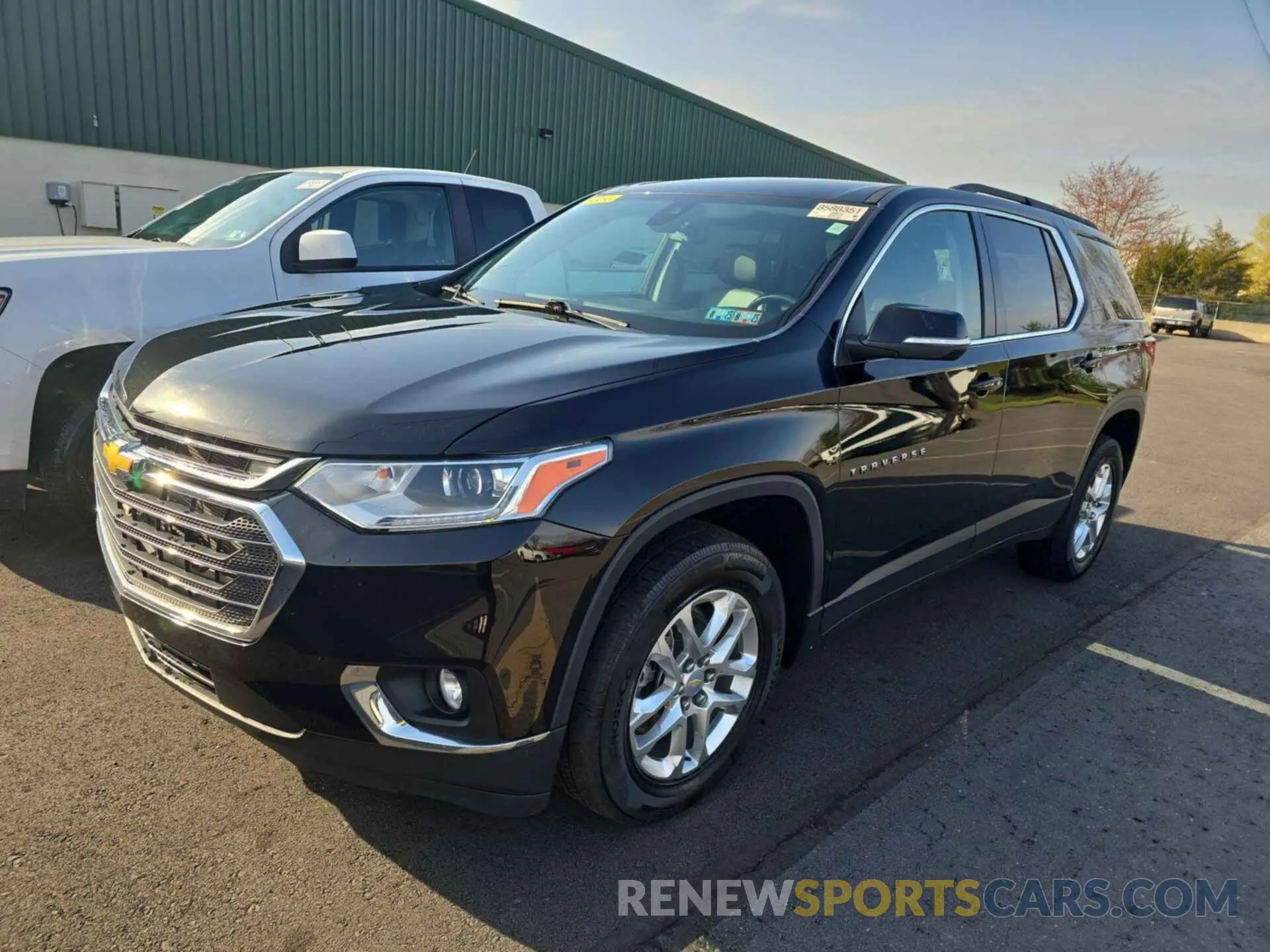 25 Photograph of a damaged car 1GNERHKWXMJ183734 CHEVROLET TRAVERSE 2021