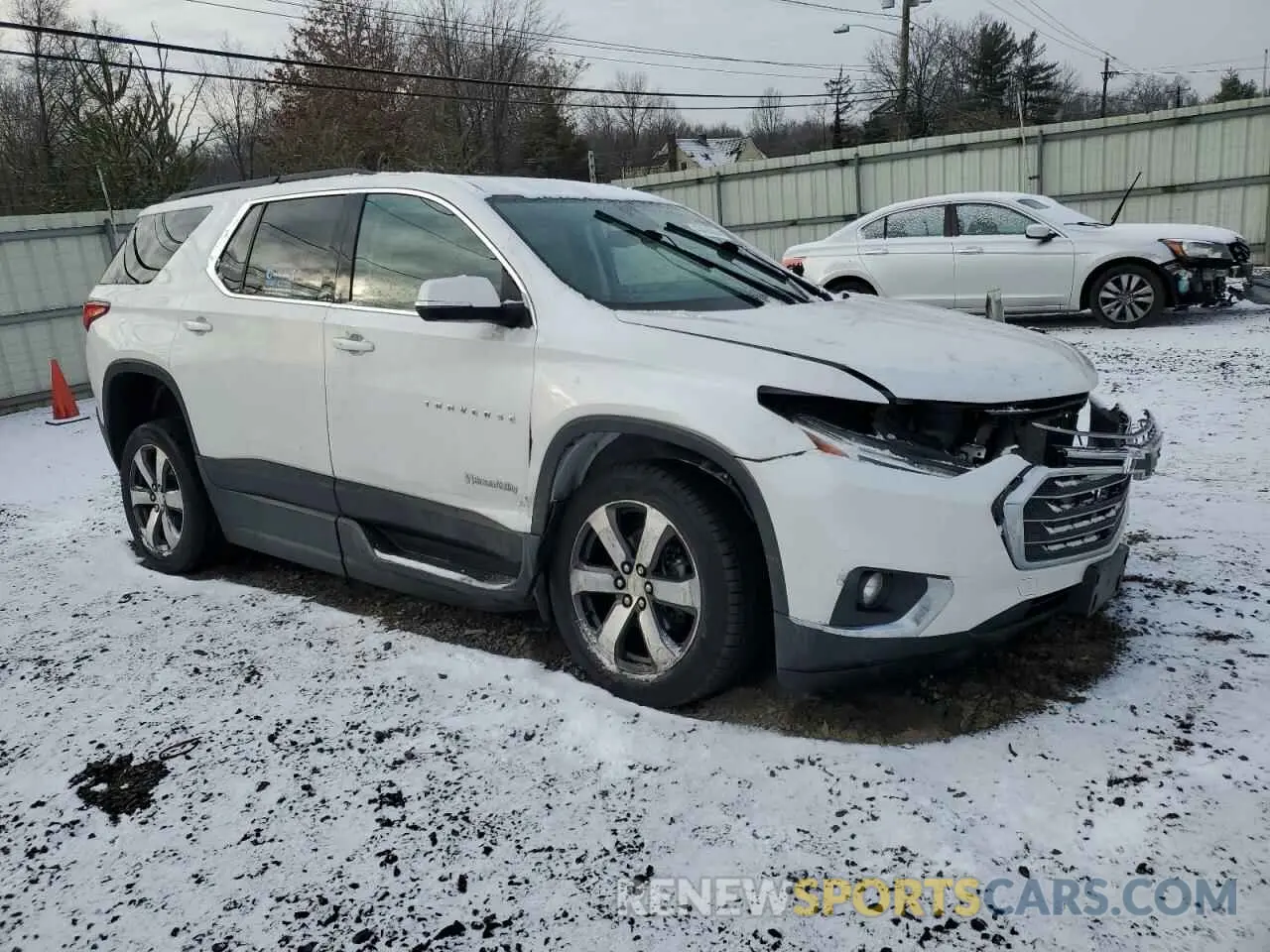4 Photograph of a damaged car 1GNERHKWXMJ252163 CHEVROLET TRAVERSE 2021