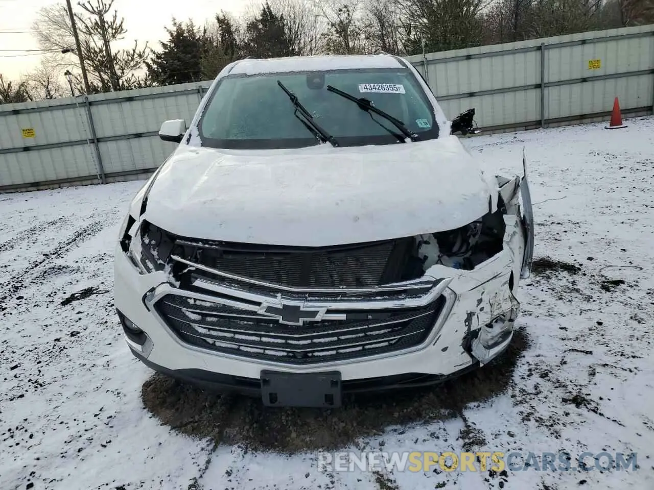 5 Photograph of a damaged car 1GNERHKWXMJ252163 CHEVROLET TRAVERSE 2021
