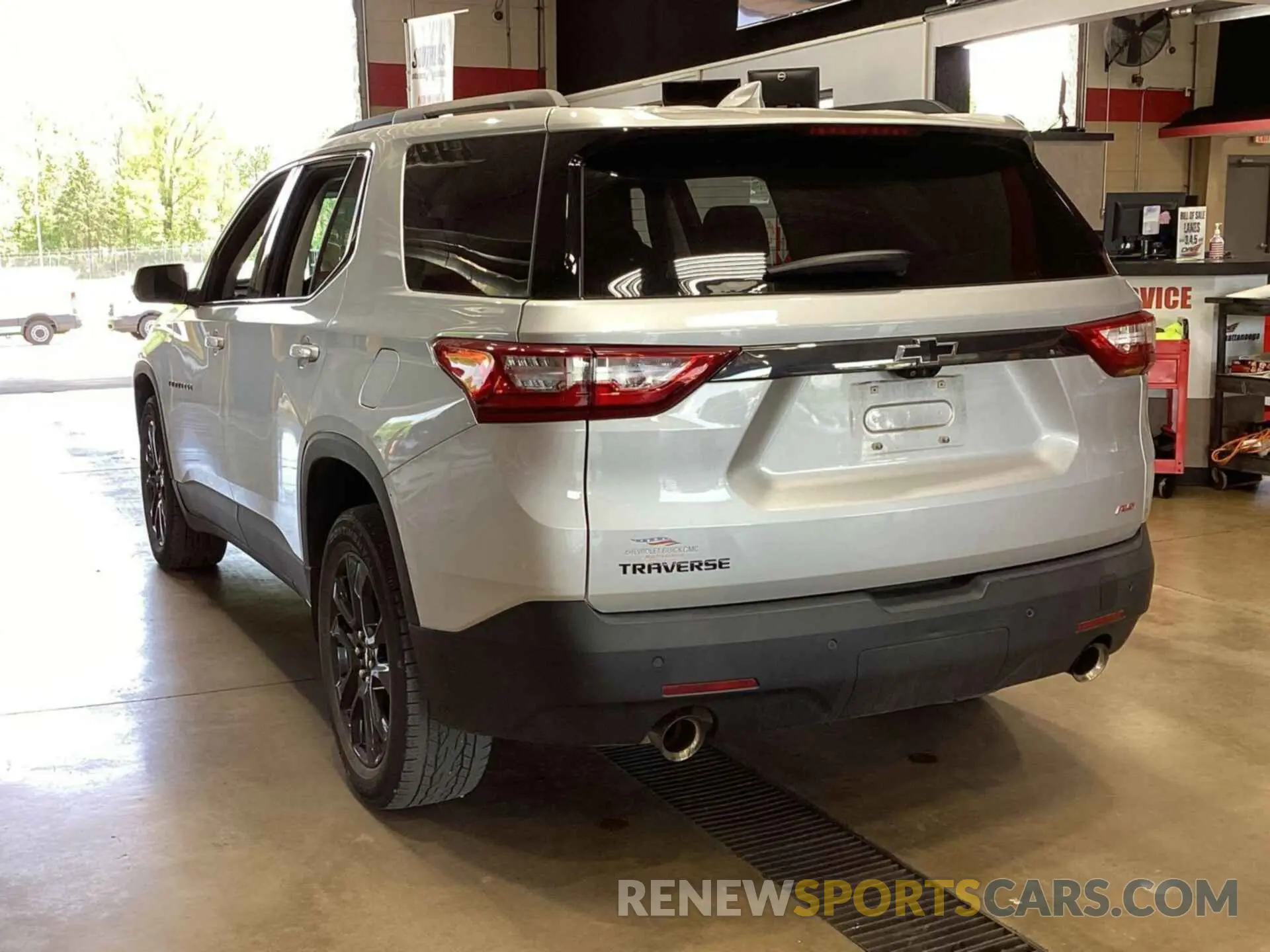 14 Photograph of a damaged car 1GNERJKW1MJ146014 CHEVROLET TRAVERSE 2021