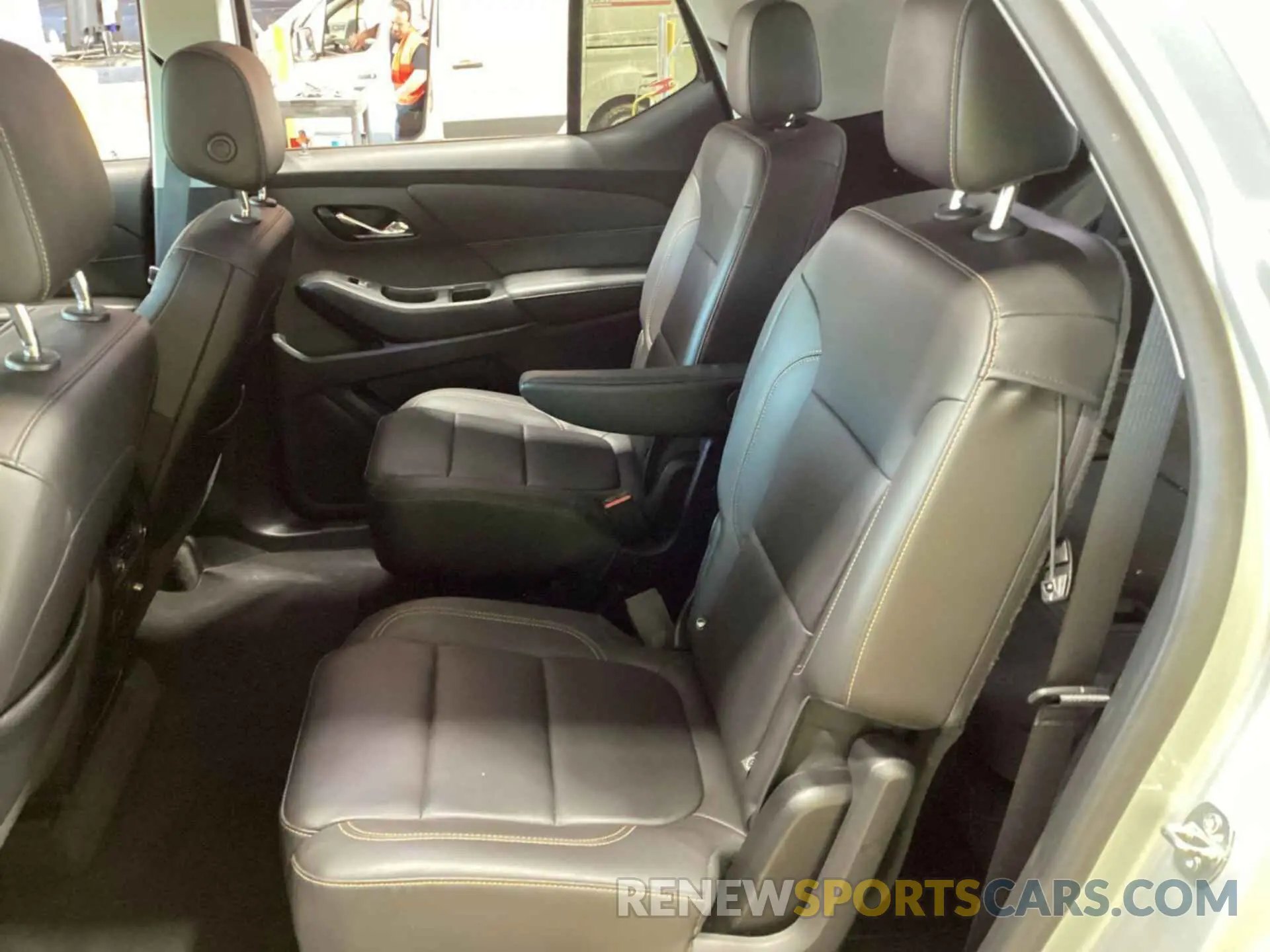 24 Photograph of a damaged car 1GNERJKW1MJ146014 CHEVROLET TRAVERSE 2021