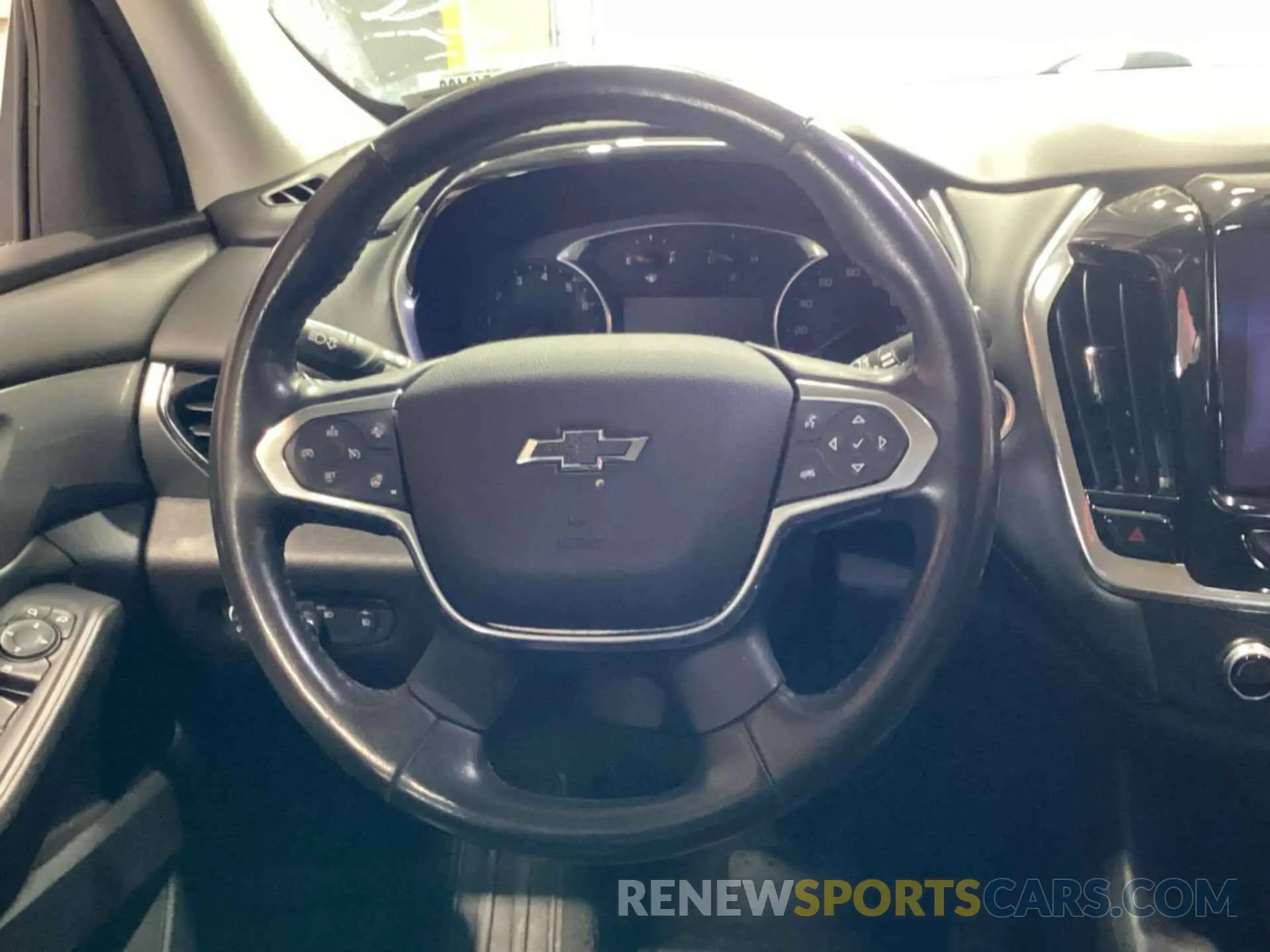 27 Photograph of a damaged car 1GNERJKW1MJ146014 CHEVROLET TRAVERSE 2021