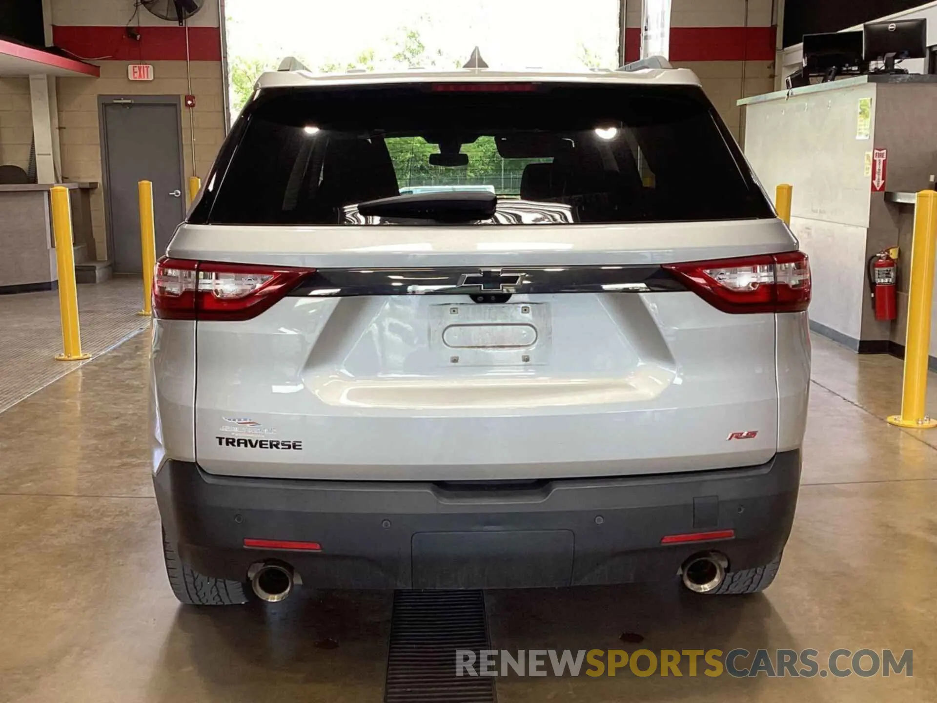 3 Photograph of a damaged car 1GNERJKW1MJ146014 CHEVROLET TRAVERSE 2021