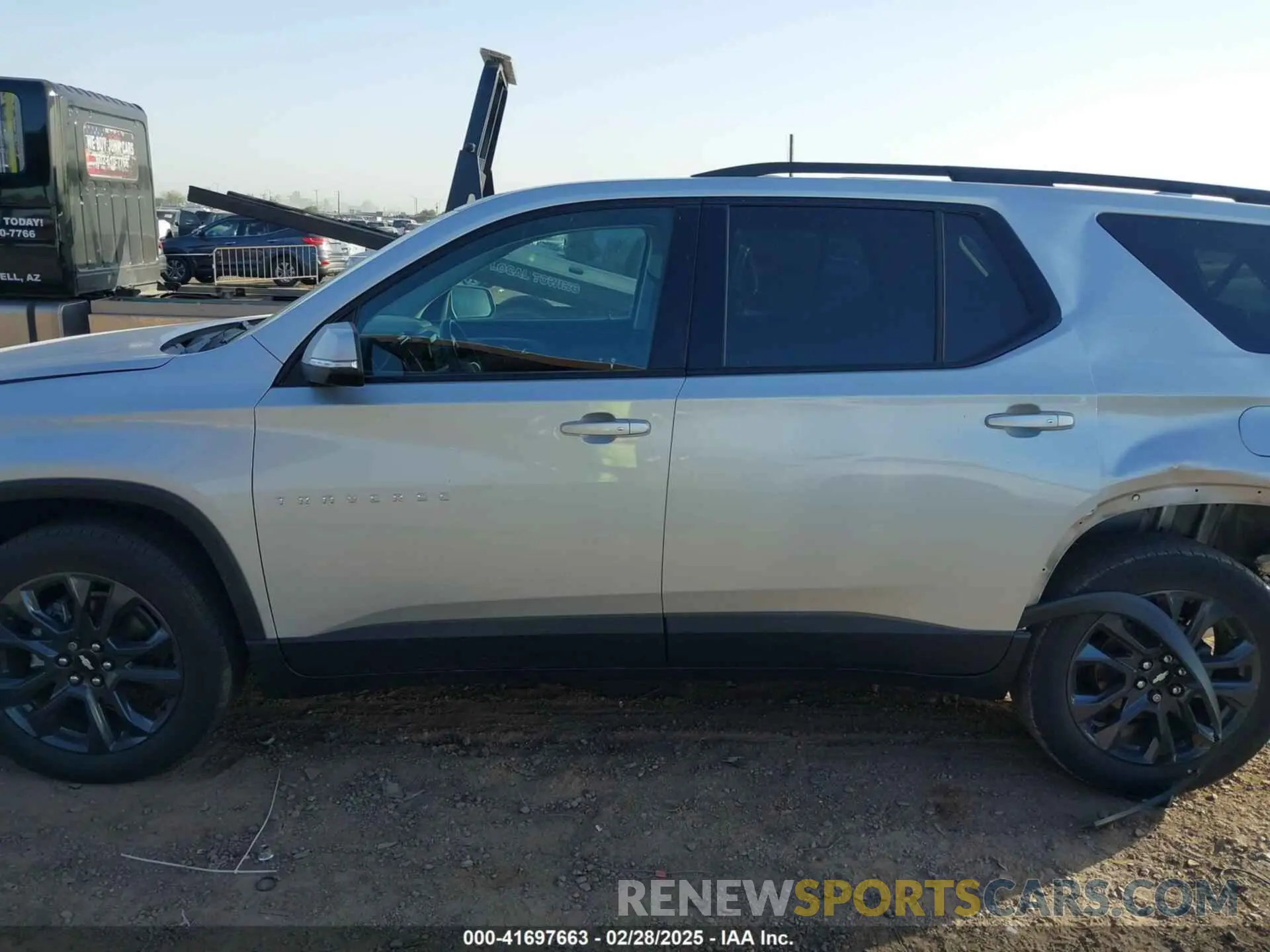 14 Photograph of a damaged car 1GNERJKW6MJ164170 CHEVROLET TRAVERSE 2021