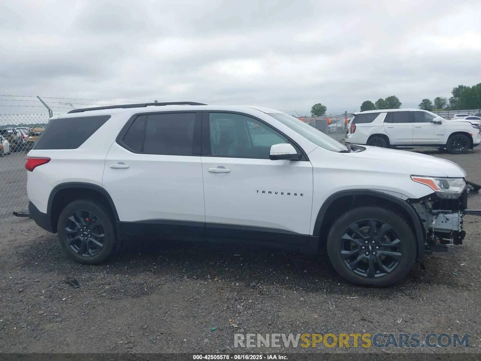 14 Photograph of a damaged car 1GNERJKW9MJ233563 CHEVROLET TRAVERSE 2021