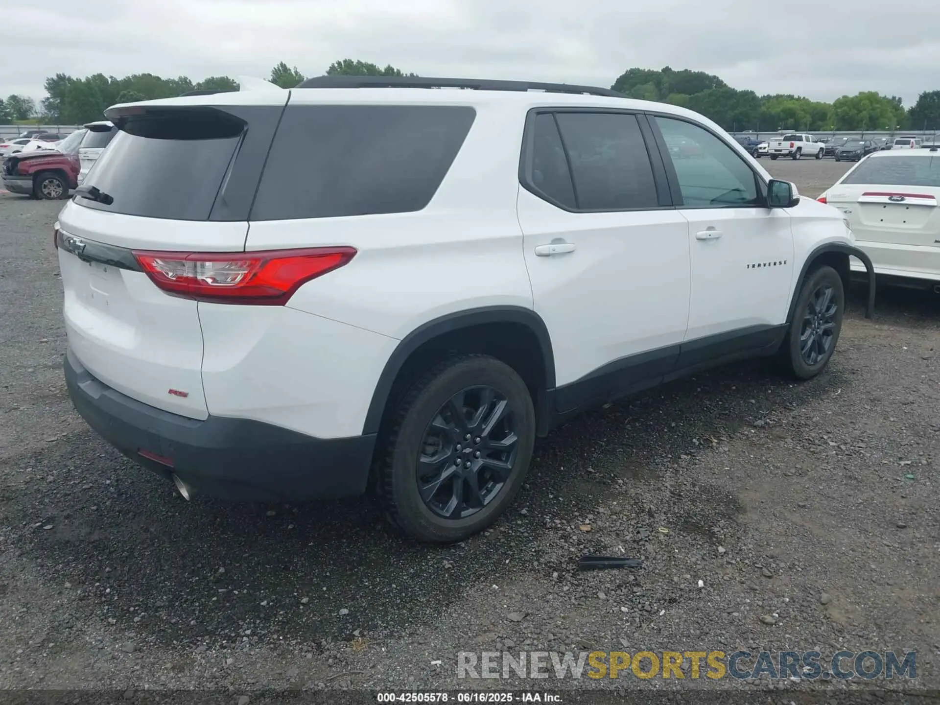 4 Photograph of a damaged car 1GNERJKW9MJ233563 CHEVROLET TRAVERSE 2021