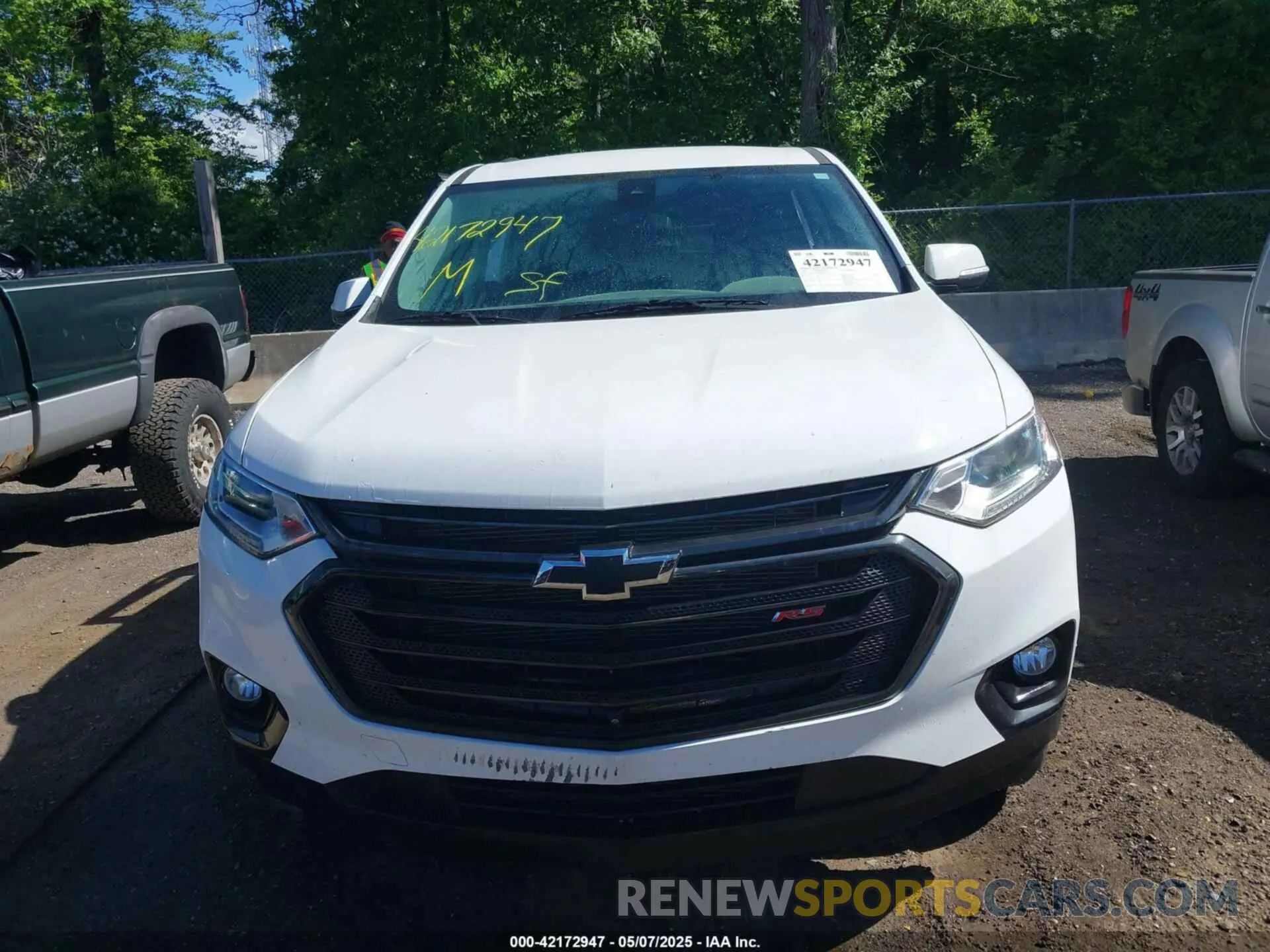 12 Photograph of a damaged car 1GNERJKWXMJ119703 CHEVROLET TRAVERSE 2021