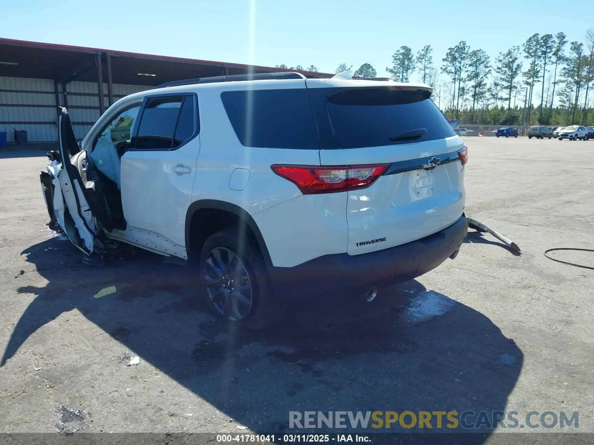 3 Photograph of a damaged car 1GNERJKWXMJ266698 CHEVROLET TRAVERSE 2021