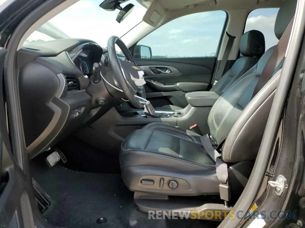 7 Photograph of a damaged car 1GNERKKW0MJ155132 CHEVROLET TRAVERSE 2021