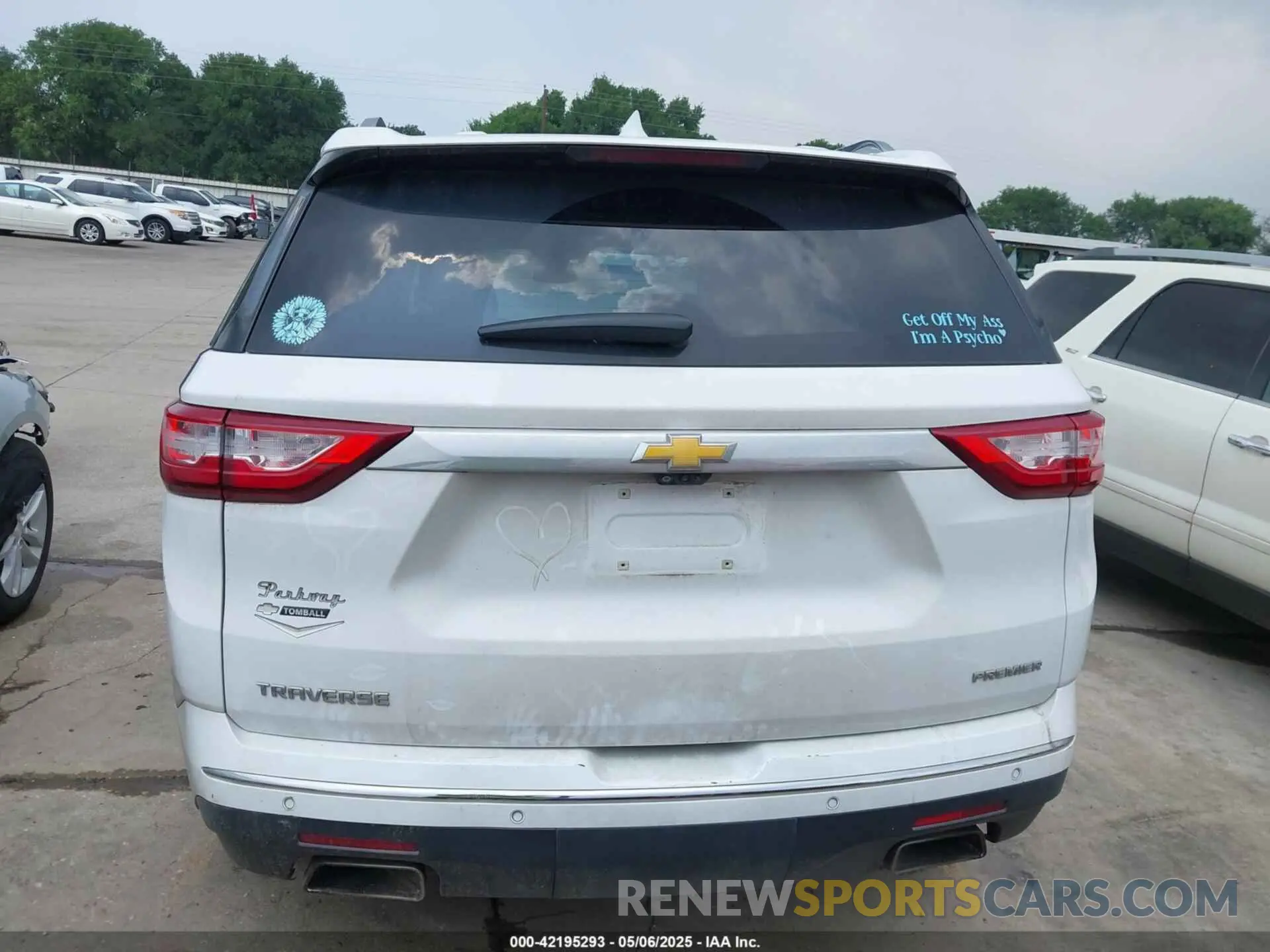 17 Photograph of a damaged car 1GNERKKW2MJ182543 CHEVROLET TRAVERSE 2021