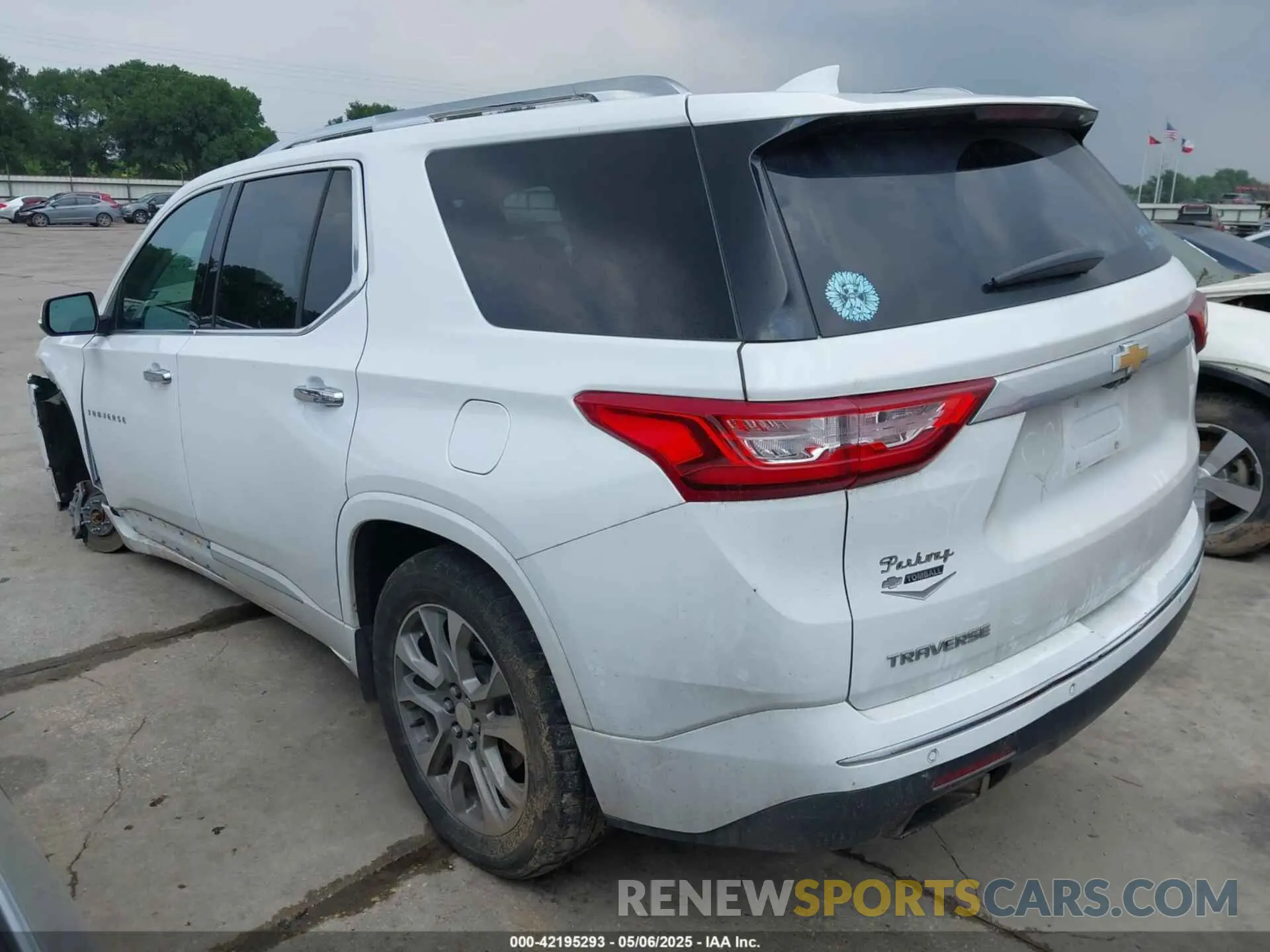 3 Photograph of a damaged car 1GNERKKW2MJ182543 CHEVROLET TRAVERSE 2021