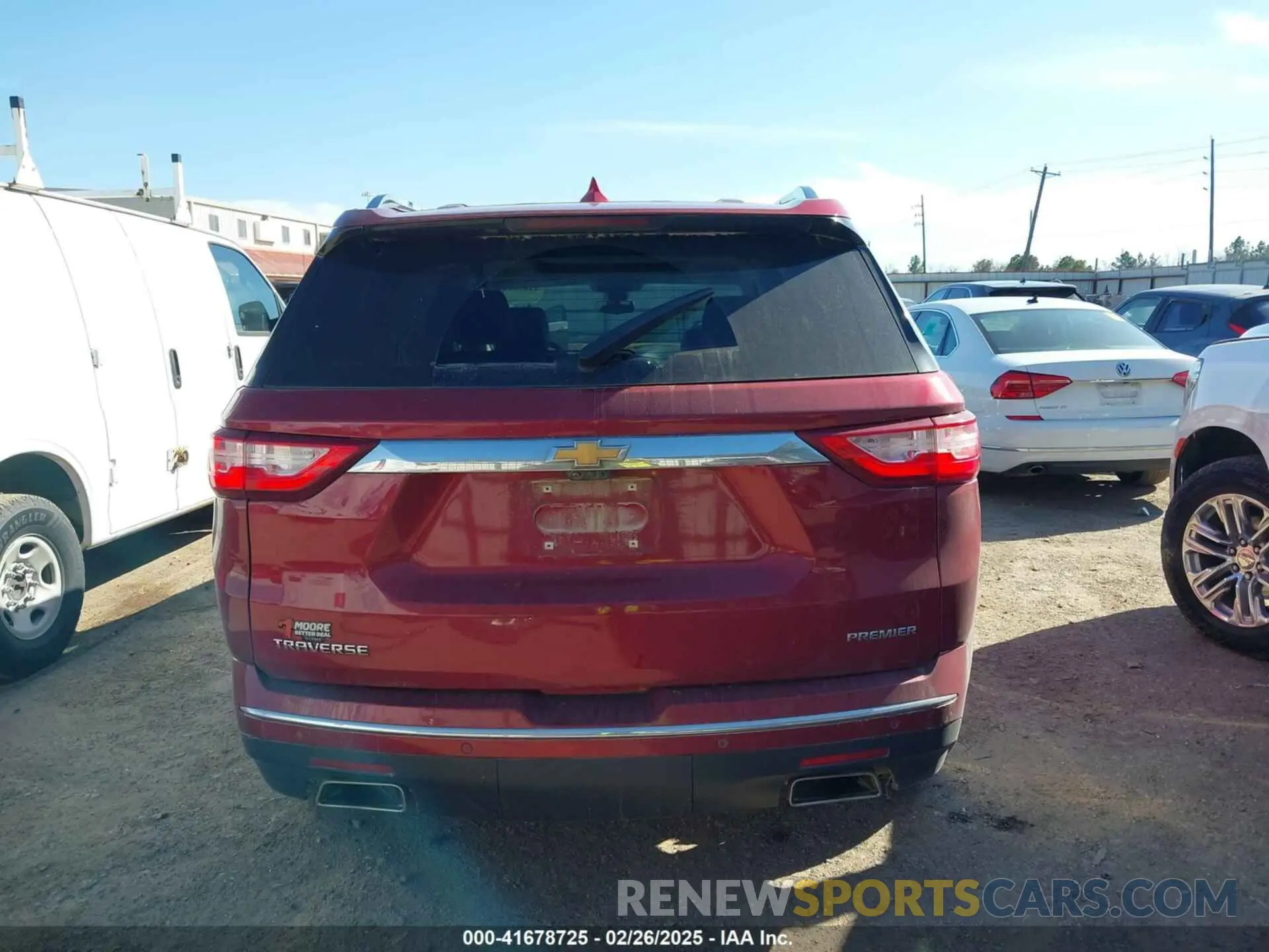 17 Photograph of a damaged car 1GNERKKW2MJ187256 CHEVROLET TRAVERSE 2021