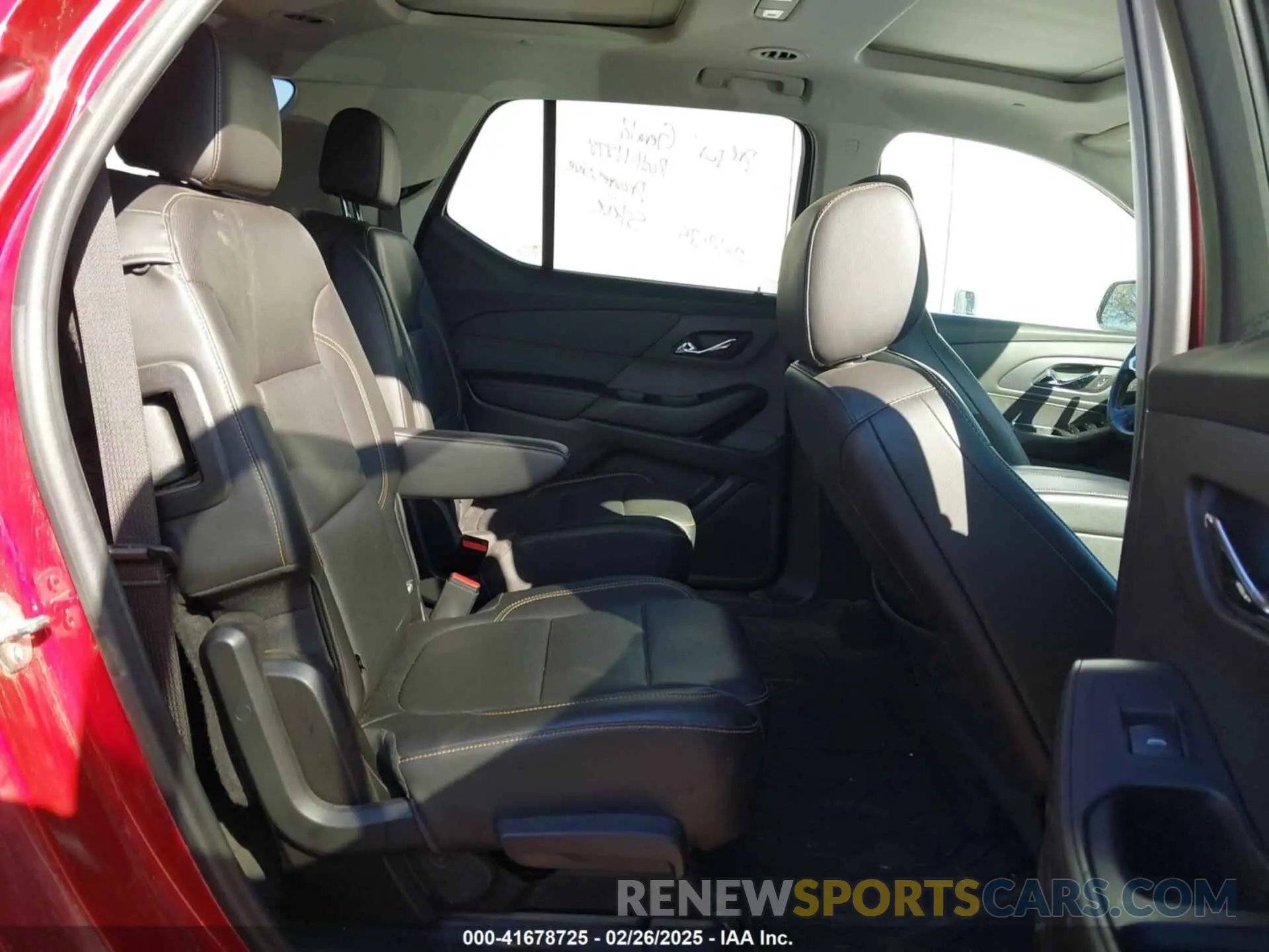 8 Photograph of a damaged car 1GNERKKW2MJ187256 CHEVROLET TRAVERSE 2021