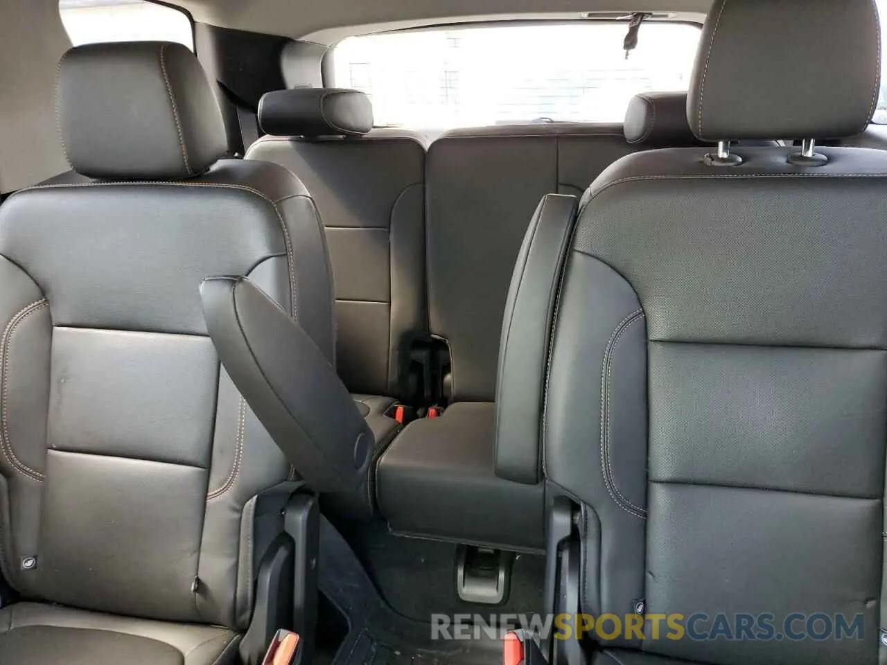 10 Photograph of a damaged car 1GNERKKW6MJ238743 CHEVROLET TRAVERSE 2021