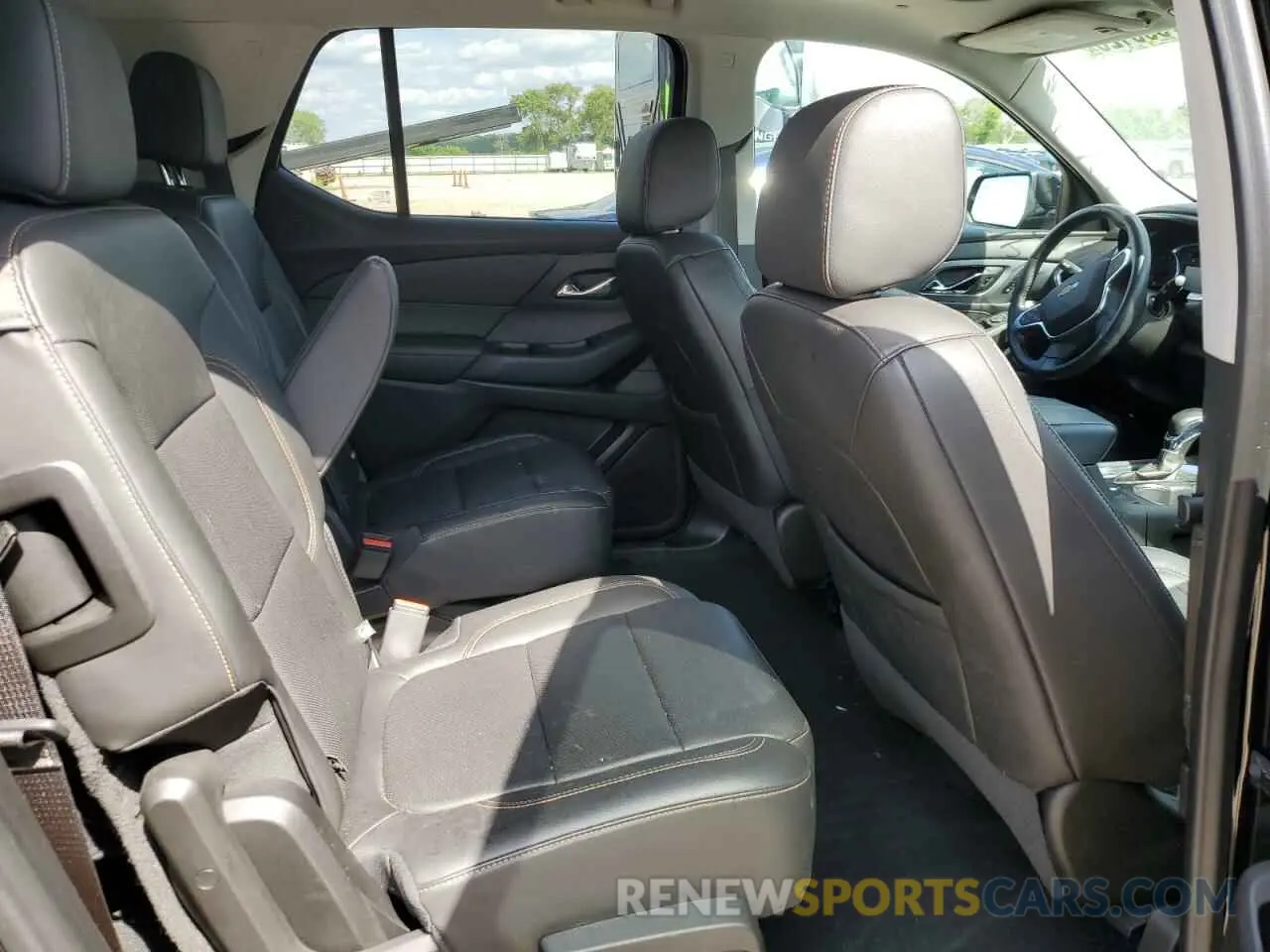 11 Photograph of a damaged car 1GNERKKW6MJ238743 CHEVROLET TRAVERSE 2021