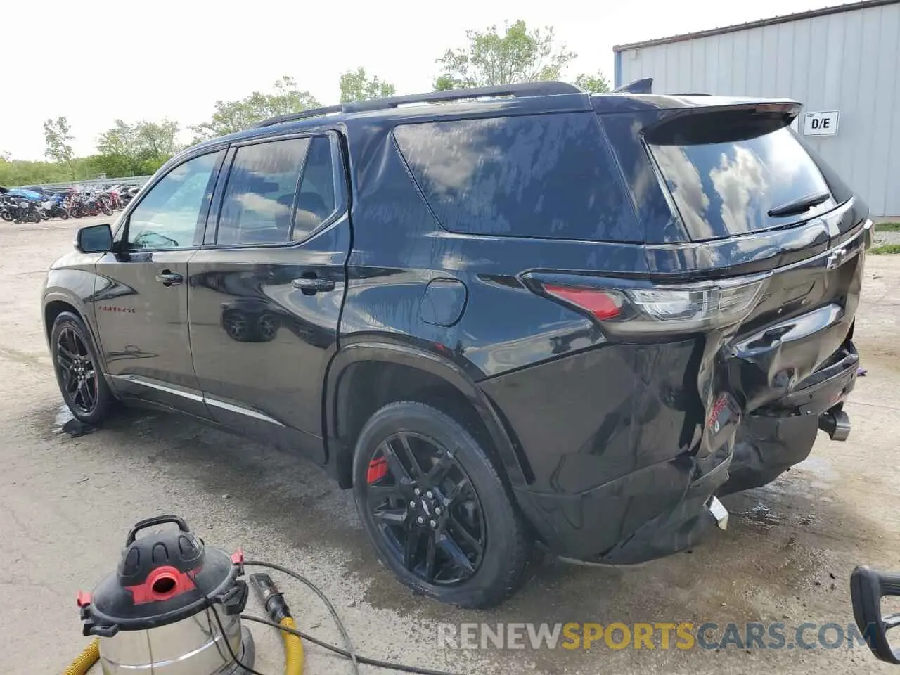 2 Photograph of a damaged car 1GNERKKW6MJ238743 CHEVROLET TRAVERSE 2021