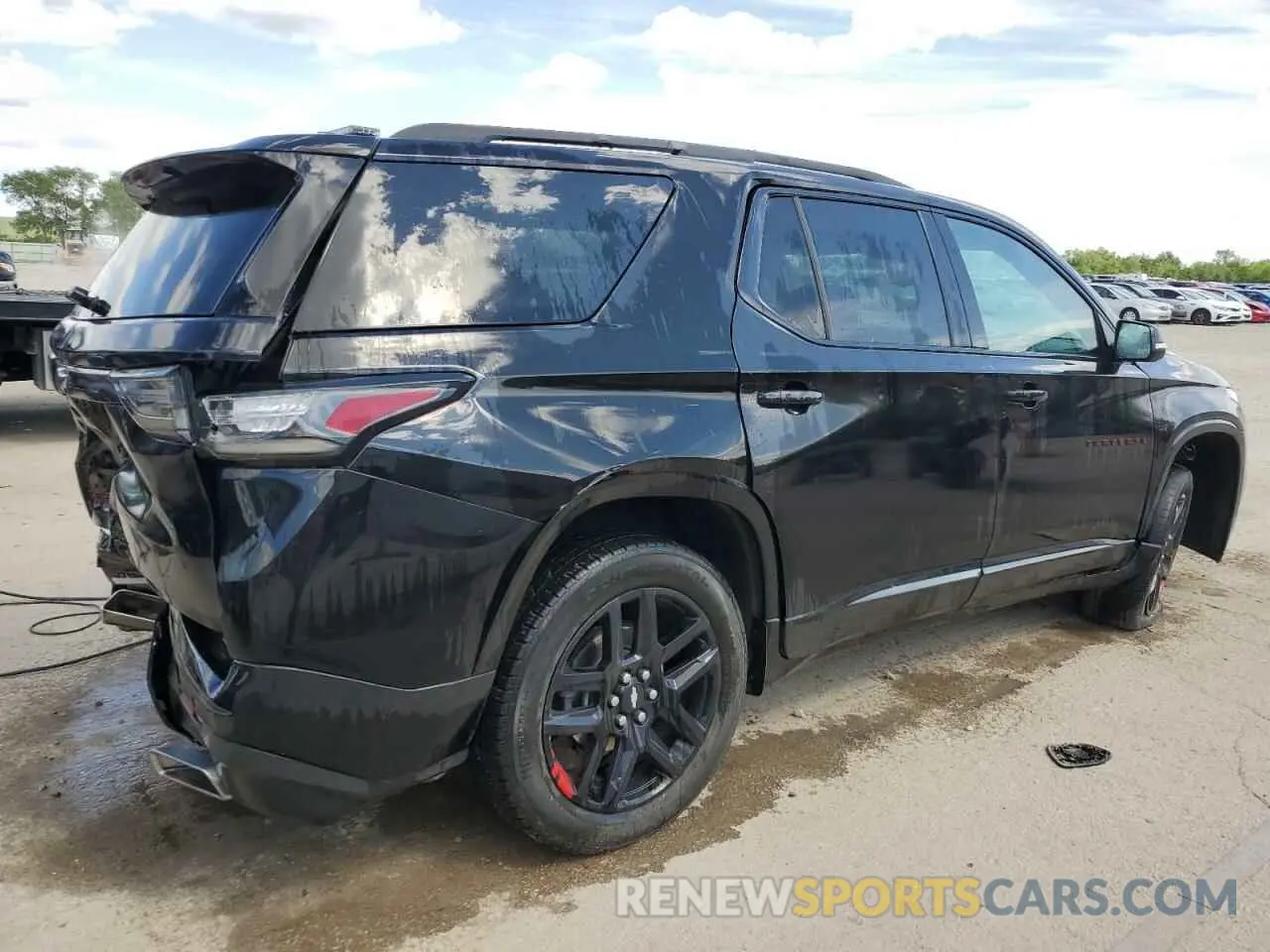 3 Photograph of a damaged car 1GNERKKW6MJ238743 CHEVROLET TRAVERSE 2021