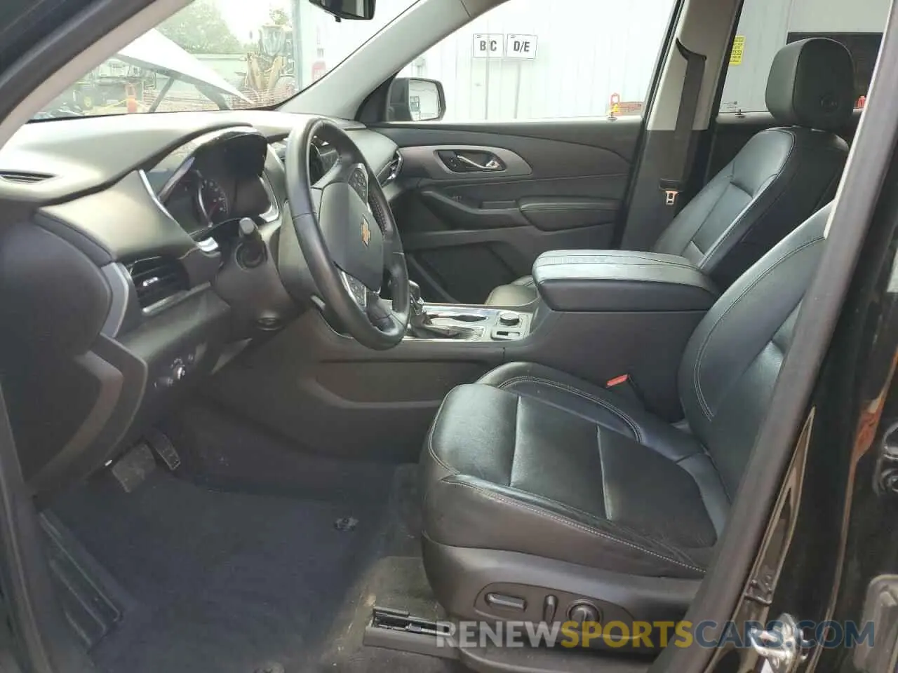 7 Photograph of a damaged car 1GNERKKW6MJ238743 CHEVROLET TRAVERSE 2021