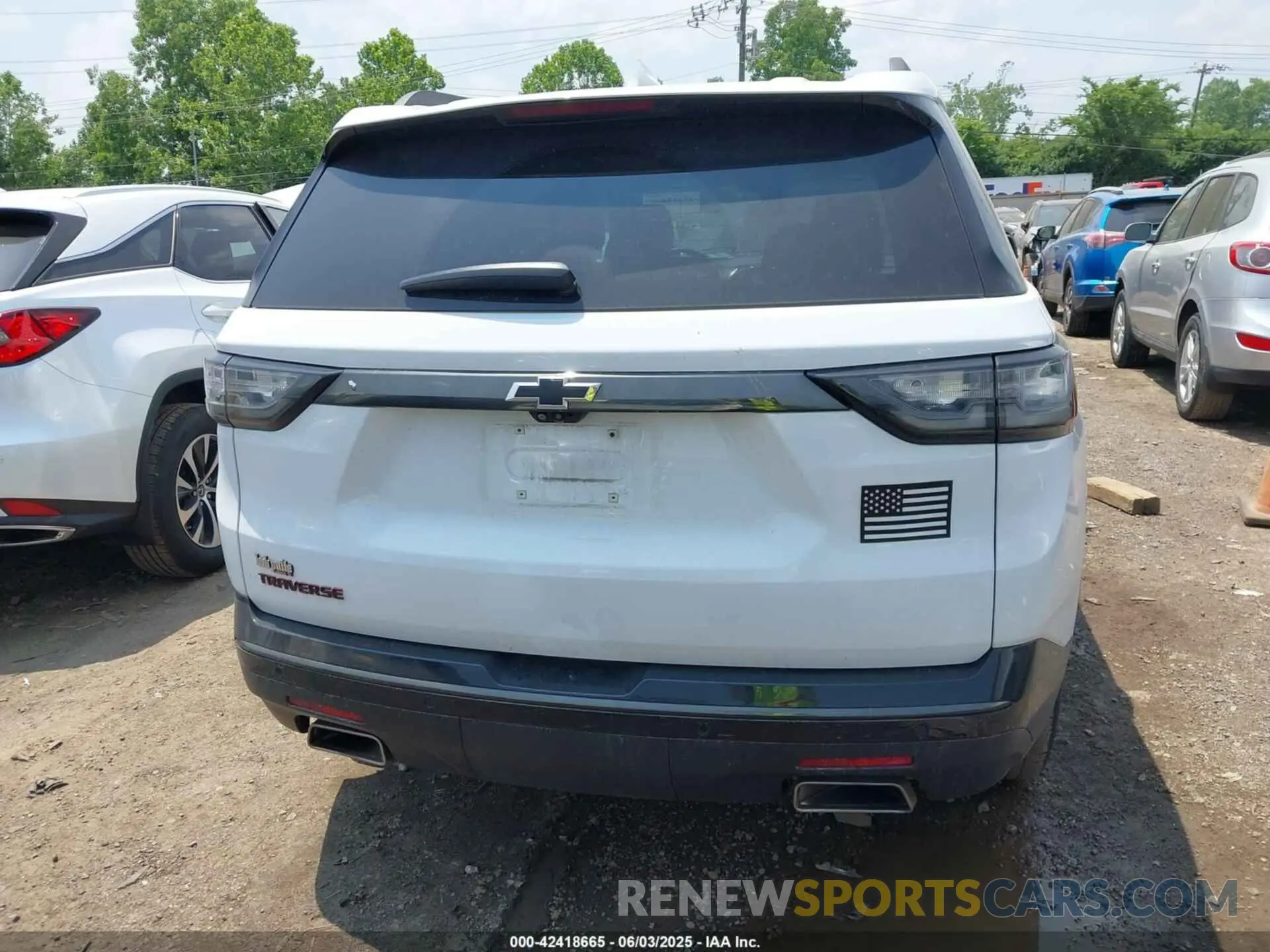 16 Photograph of a damaged car 1GNERKKW9MJ224531 CHEVROLET TRAVERSE 2021