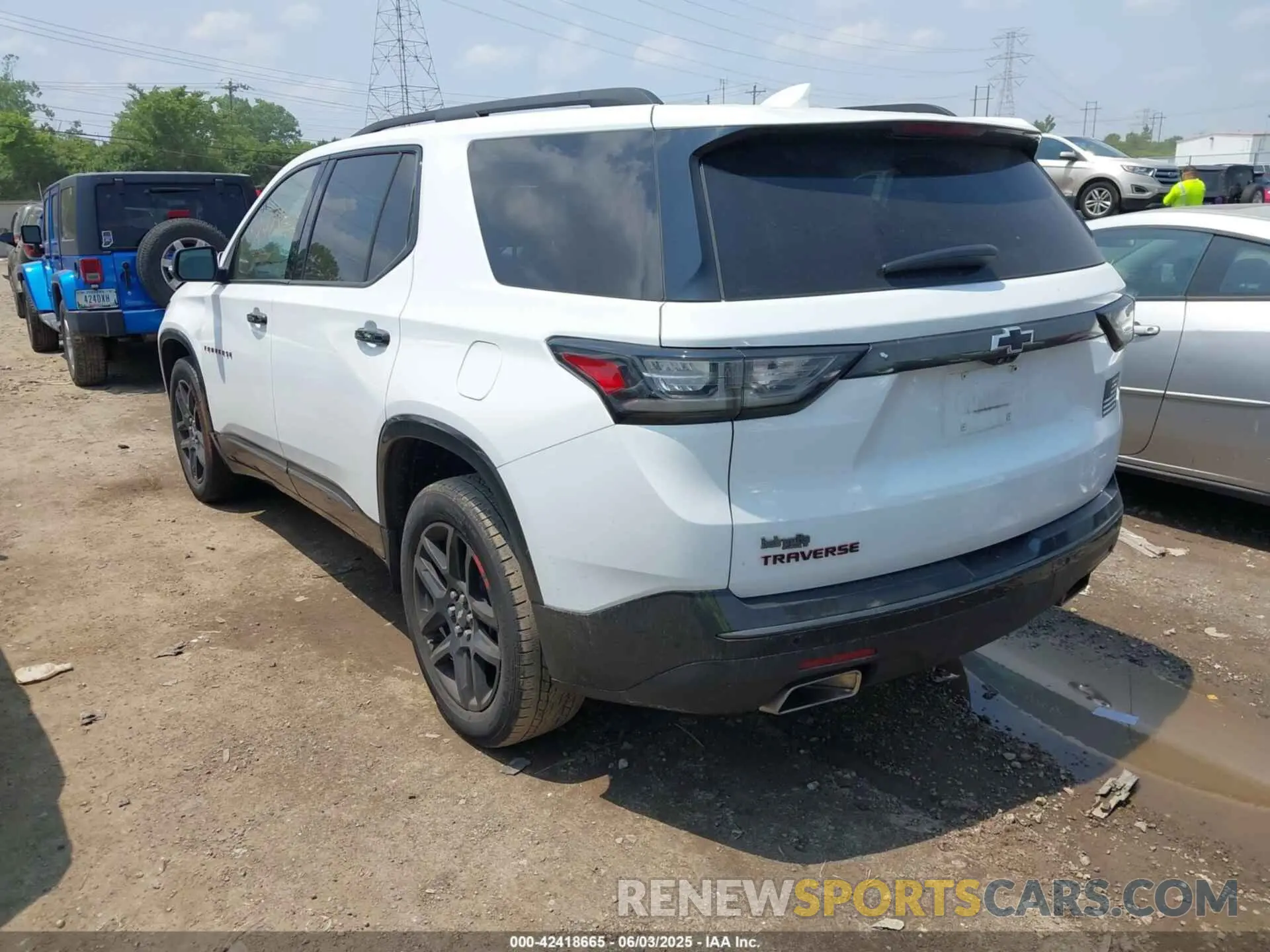 3 Photograph of a damaged car 1GNERKKW9MJ224531 CHEVROLET TRAVERSE 2021