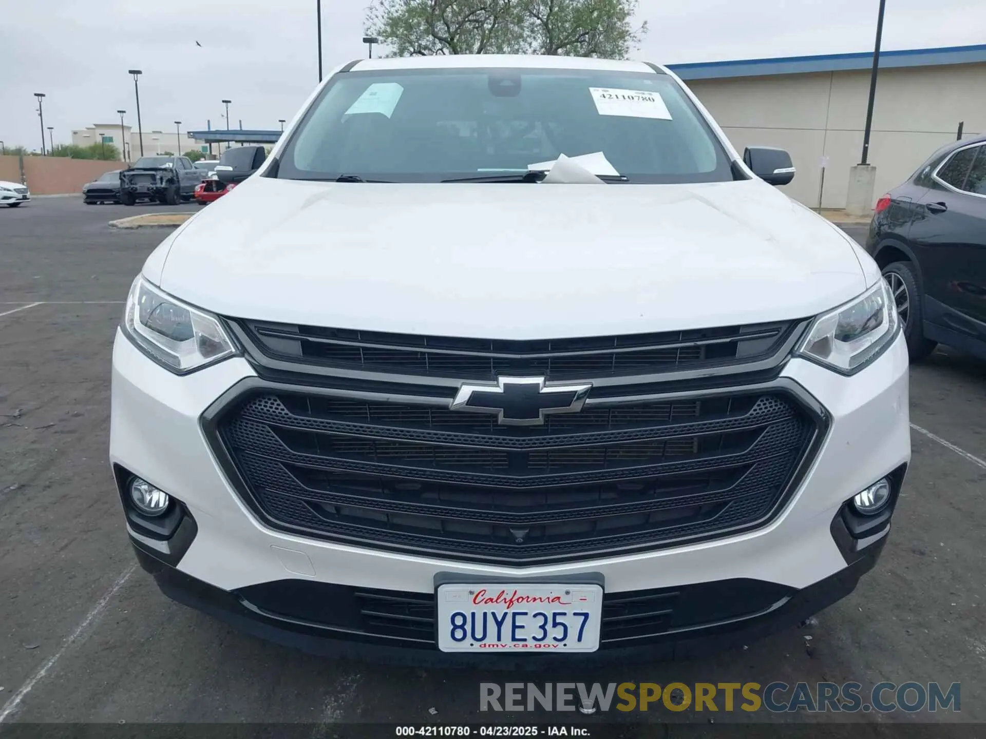 13 Photograph of a damaged car 1GNERKKWXMJ133834 CHEVROLET TRAVERSE 2021