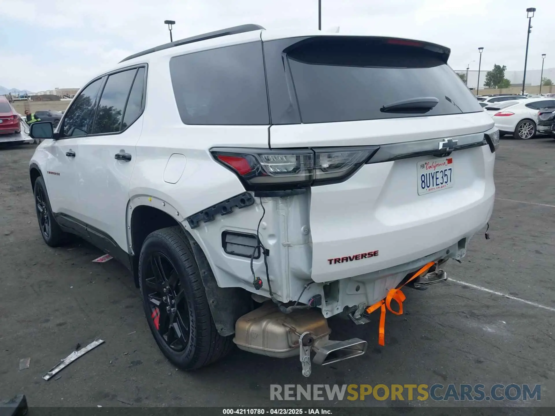 3 Photograph of a damaged car 1GNERKKWXMJ133834 CHEVROLET TRAVERSE 2021
