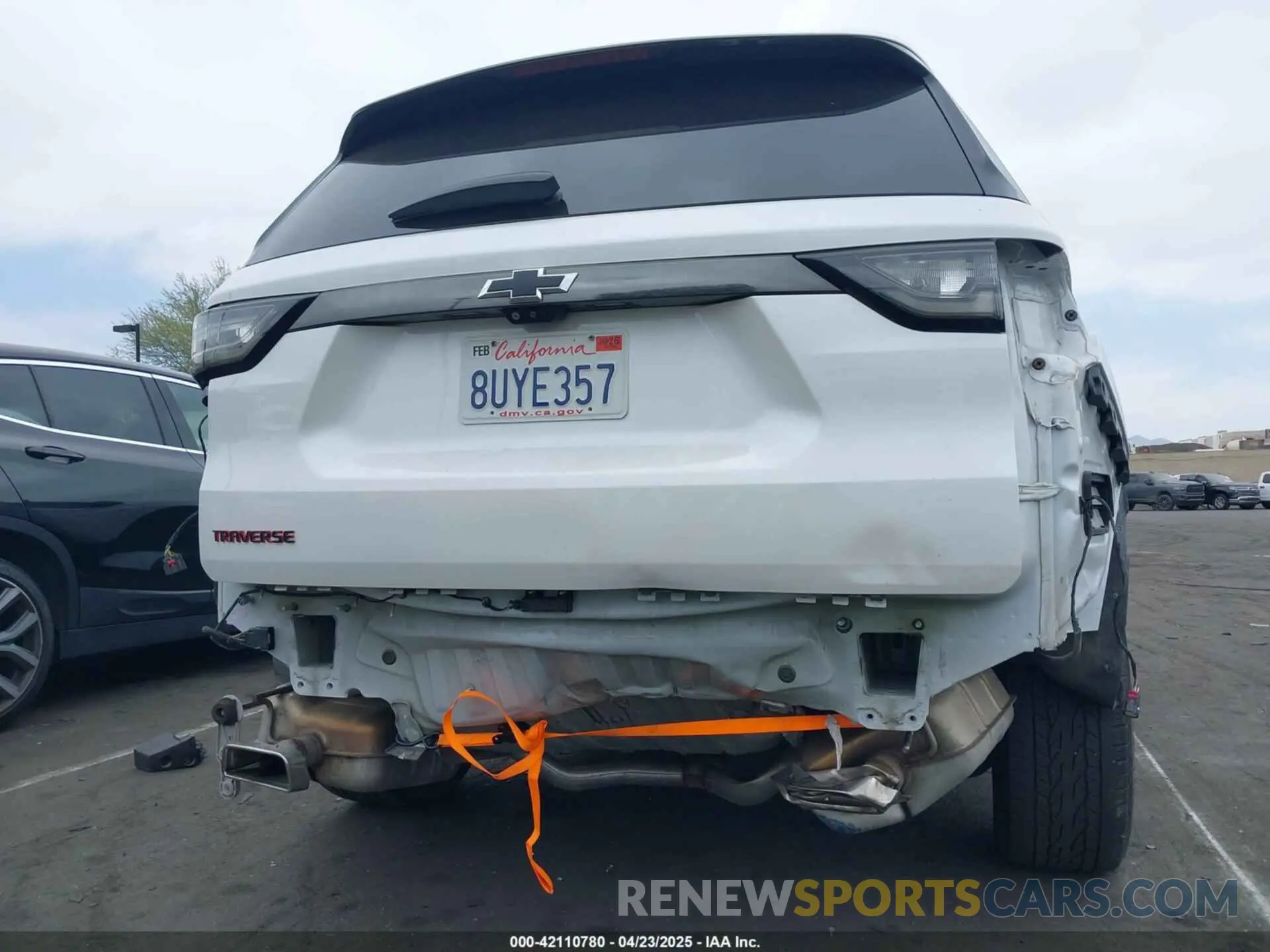 6 Photograph of a damaged car 1GNERKKWXMJ133834 CHEVROLET TRAVERSE 2021