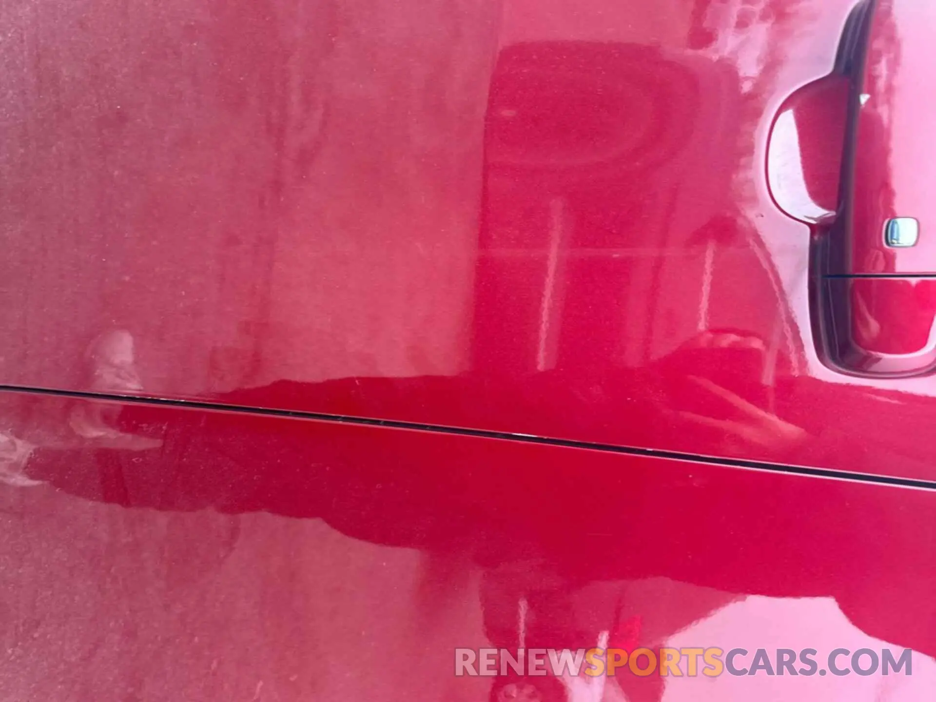 10 Photograph of a damaged car 1GNERMKW6MJ186848 CHEVROLET TRAVERSE 2021