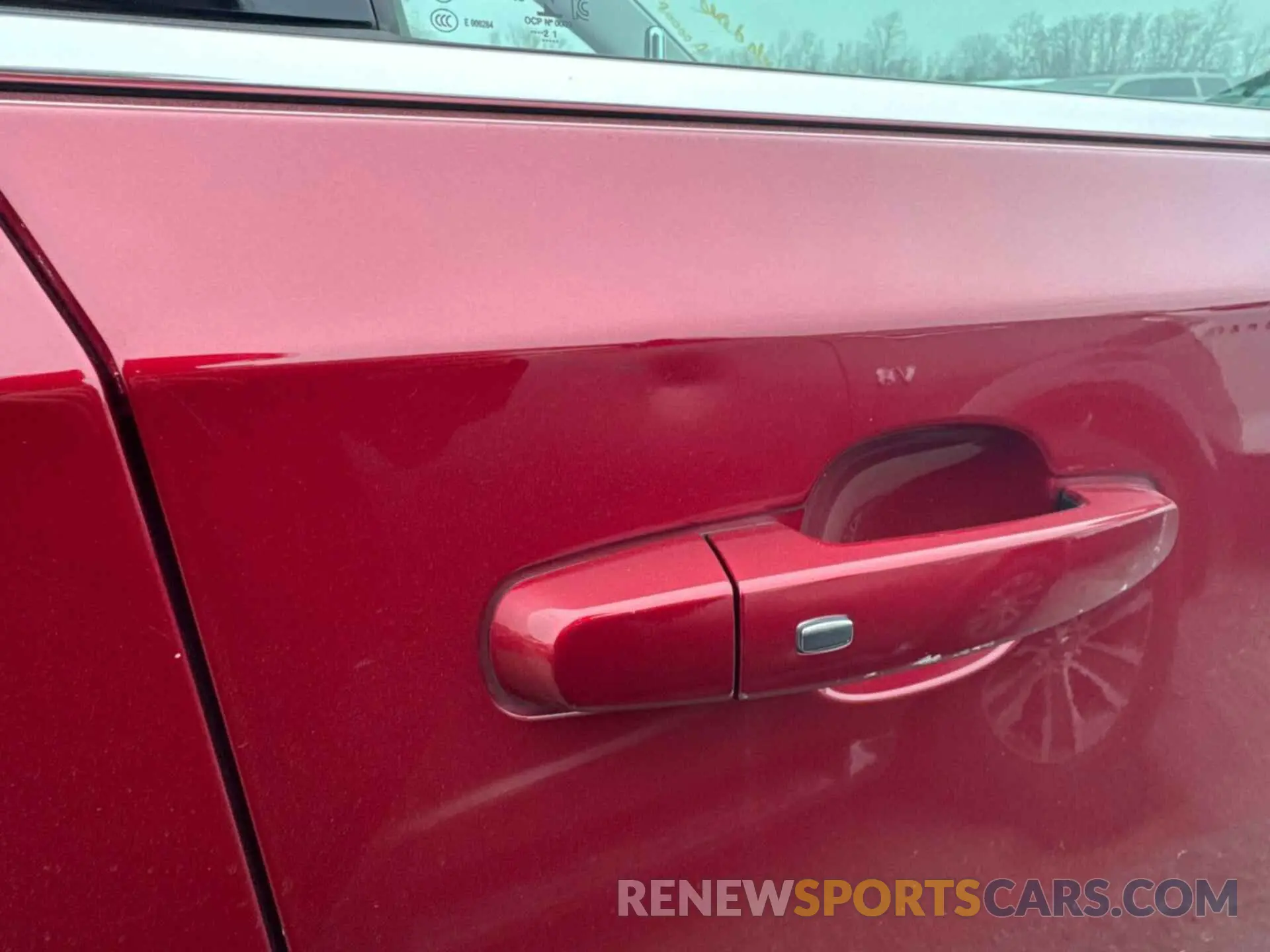 12 Photograph of a damaged car 1GNERMKW6MJ186848 CHEVROLET TRAVERSE 2021