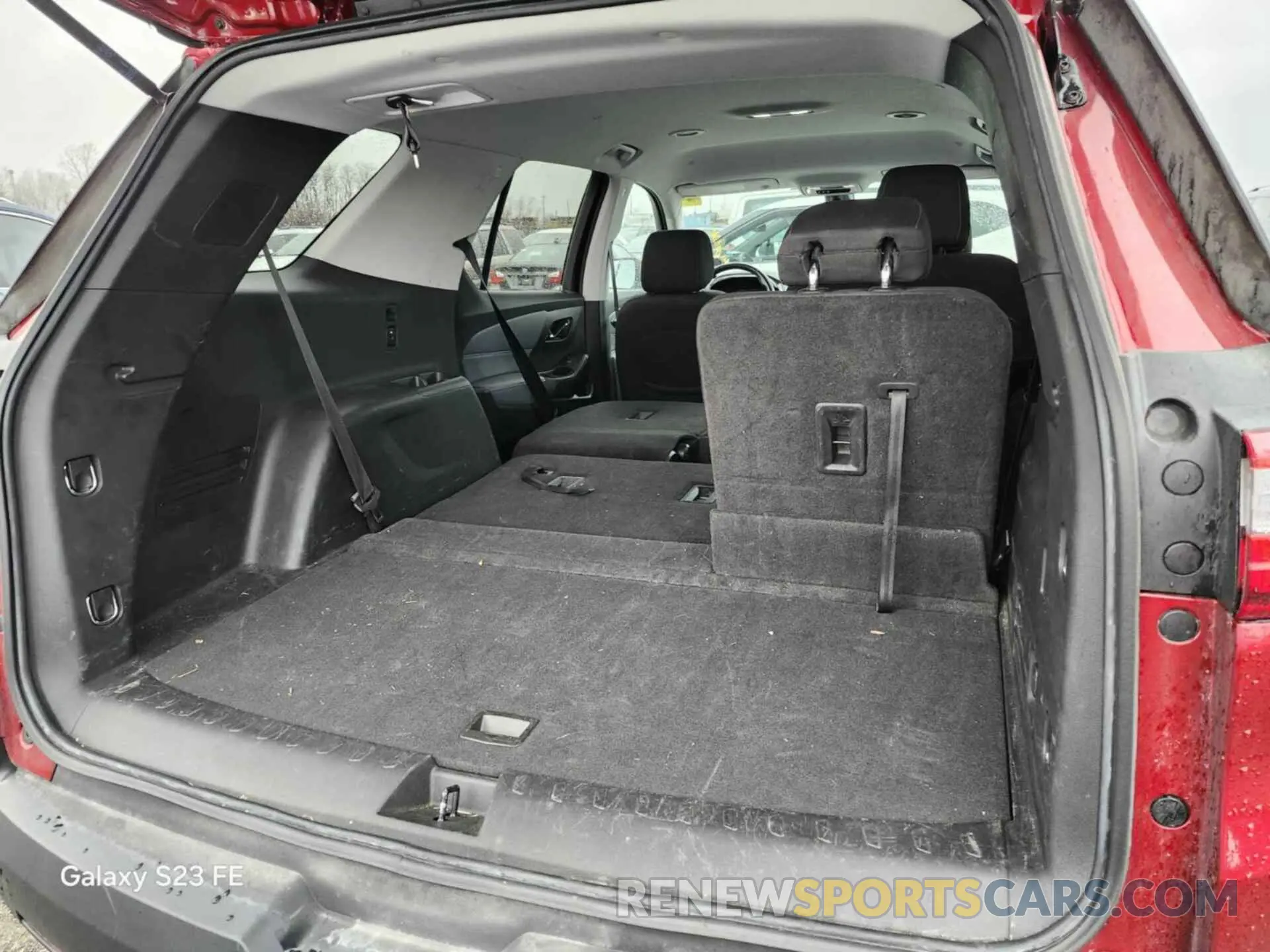 13 Photograph of a damaged car 1GNERMKW6MJ186848 CHEVROLET TRAVERSE 2021