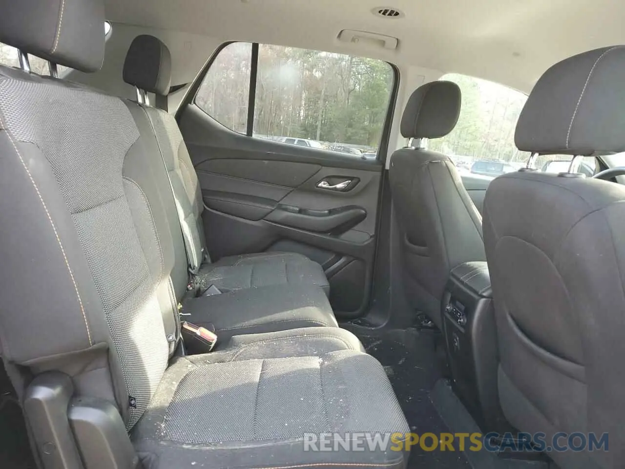 11 Photograph of a damaged car 1GNEVFKW3MJ104372 CHEVROLET TRAVERSE 2021