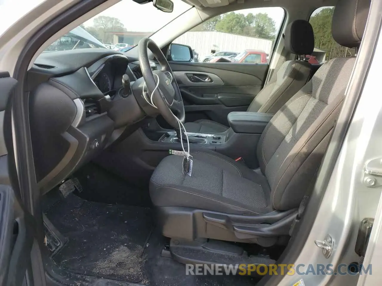 7 Photograph of a damaged car 1GNEVFKW3MJ104372 CHEVROLET TRAVERSE 2021