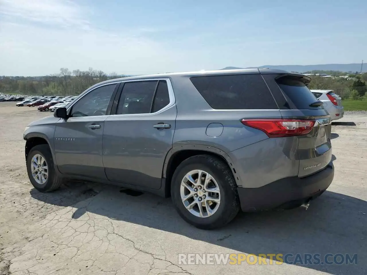 2 Photograph of a damaged car 1GNEVFKW4MJ140099 CHEVROLET TRAVERSE 2021