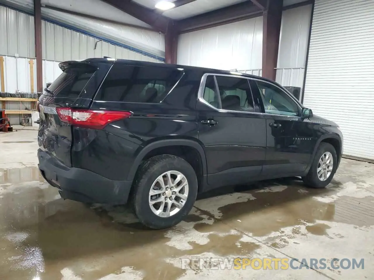 3 Photograph of a damaged car 1GNEVFKW4MJ224763 CHEVROLET TRAVERSE 2021