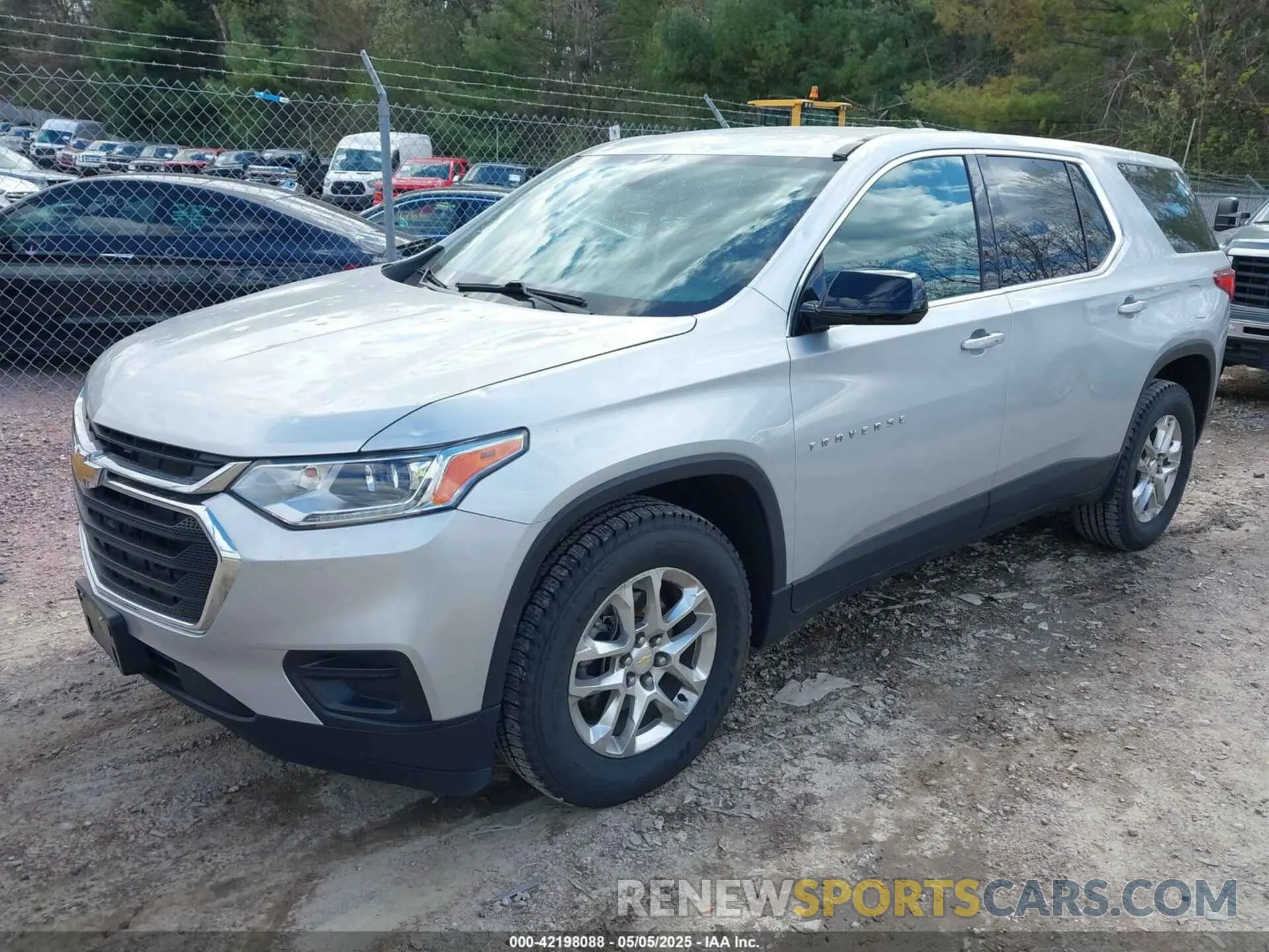 2 Photograph of a damaged car 1GNEVFKW7MJ108621 CHEVROLET TRAVERSE 2021