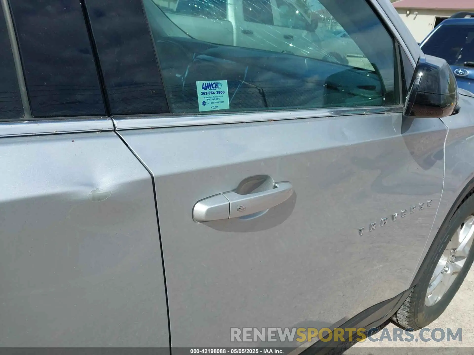 21 Photograph of a damaged car 1GNEVFKW7MJ108621 CHEVROLET TRAVERSE 2021
